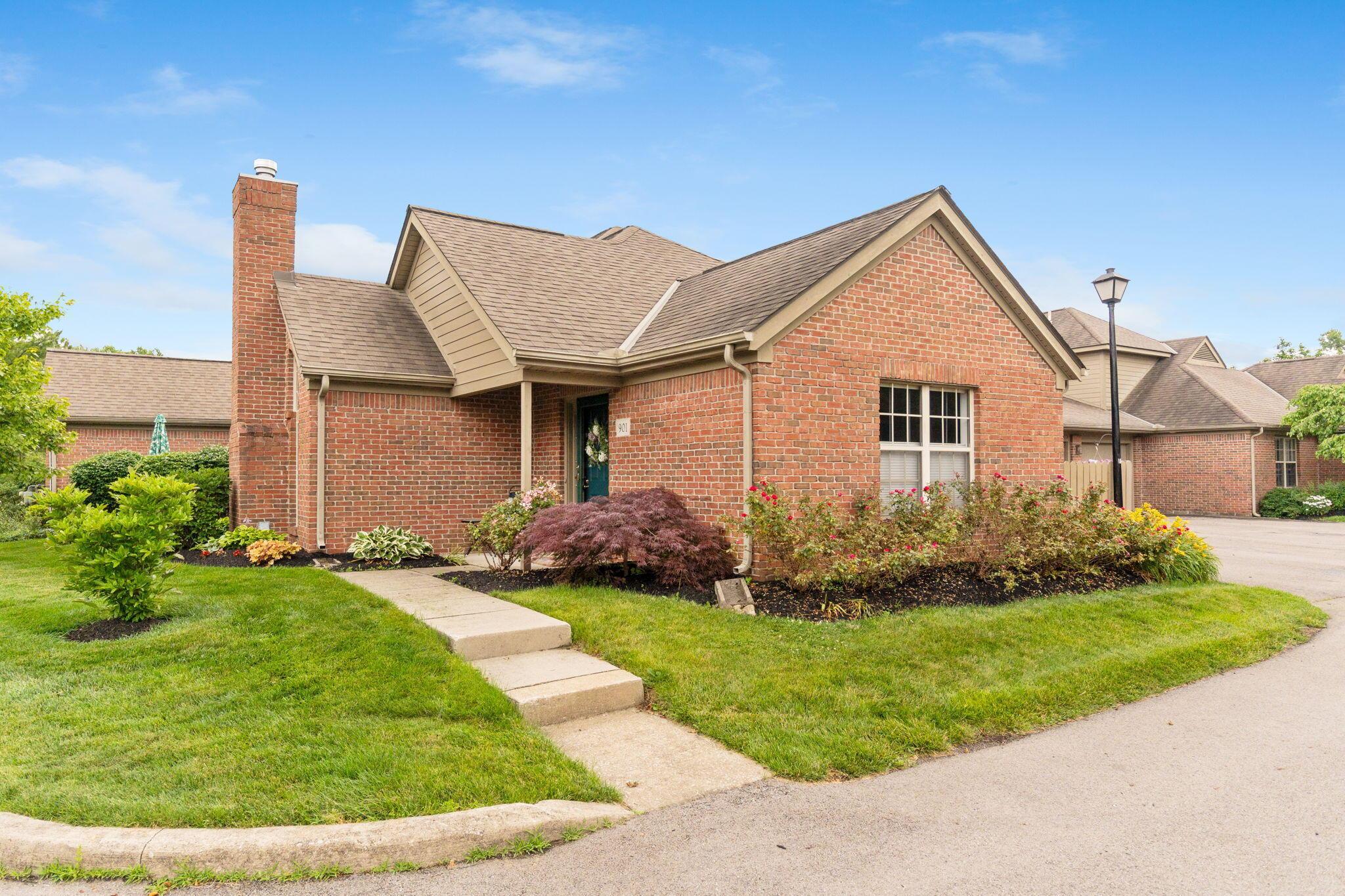 901 Village Brook Way Property Photo 1