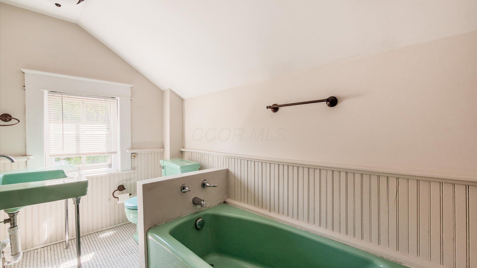 313 E Broadway Property Photo 125