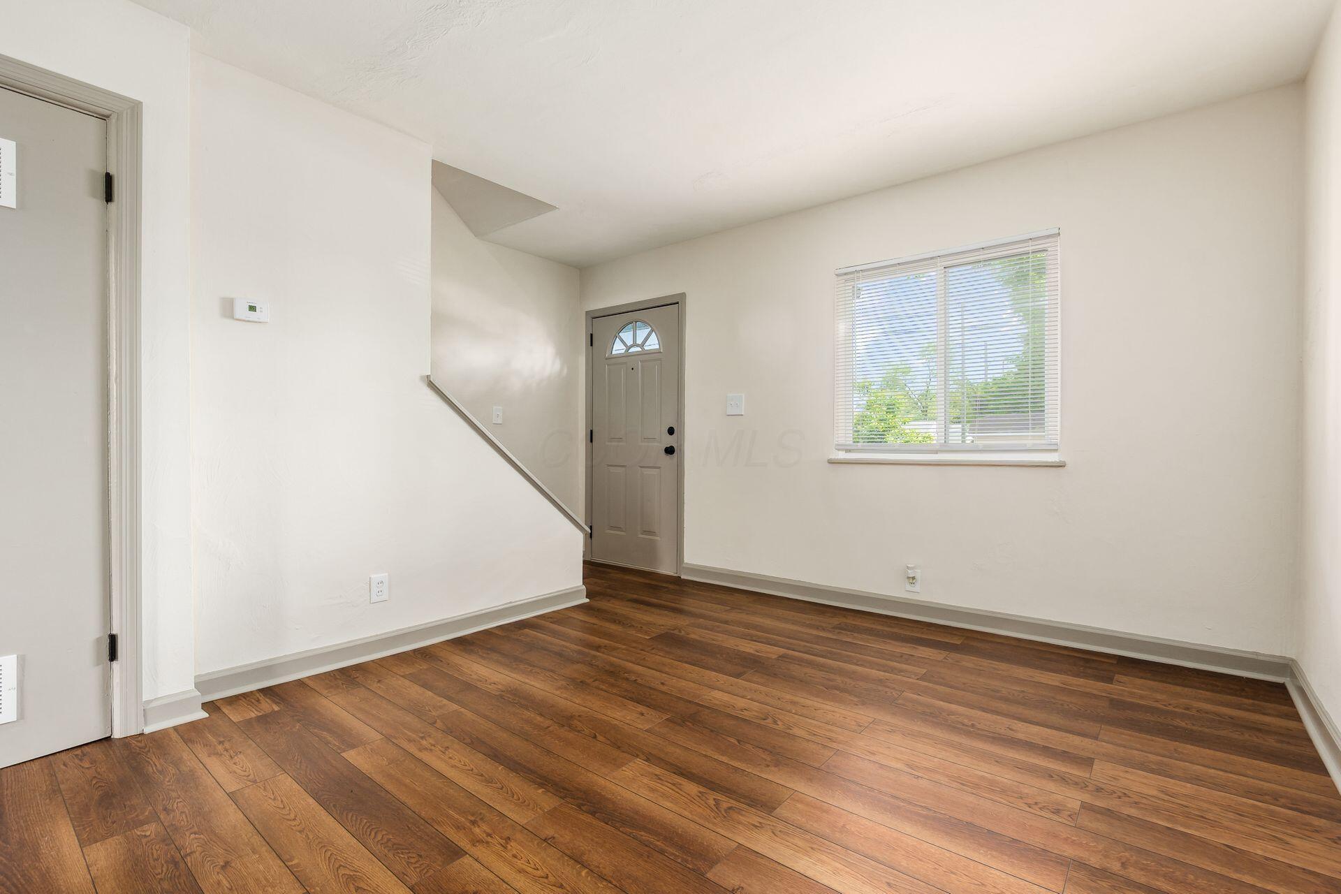 437-441 S Glenwood Avenue Property Photo 10