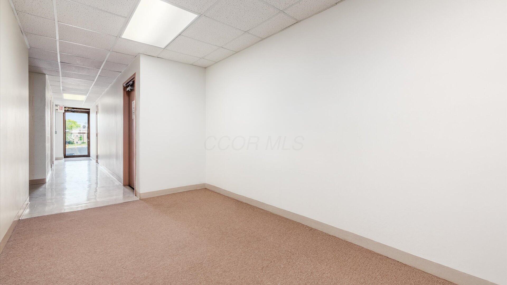 927 Wheeling Avenue Property Photo 10