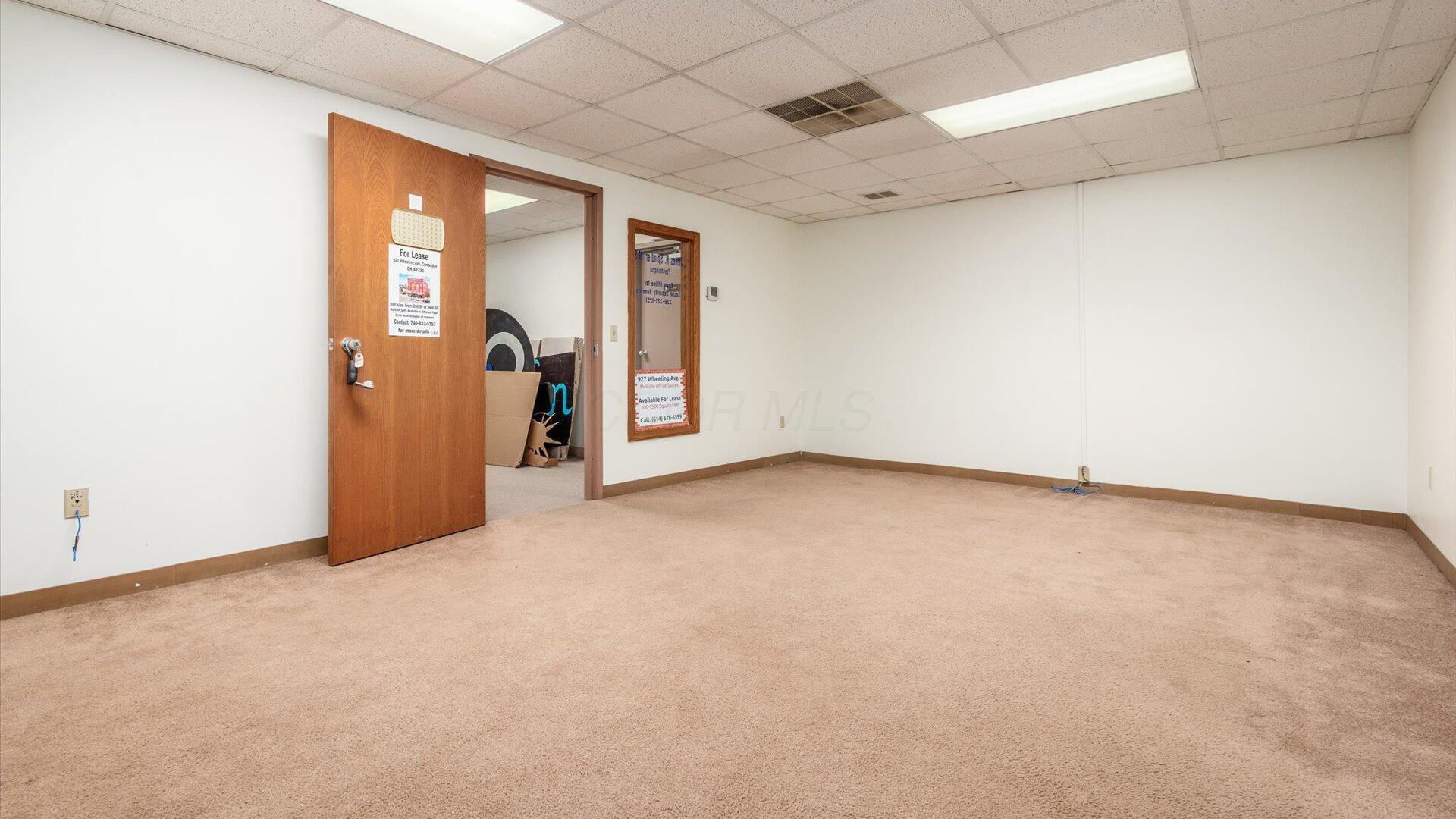 927 Wheeling Avenue Property Photo 12