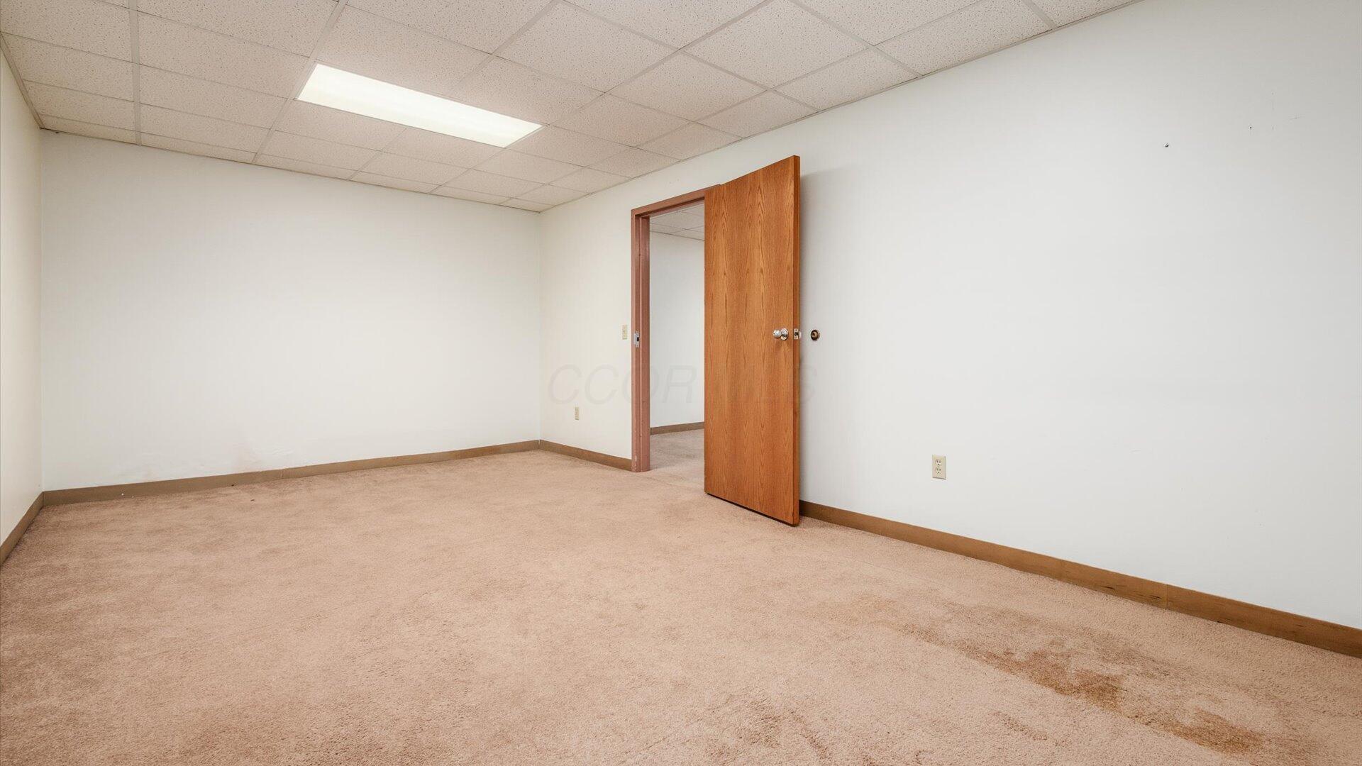 927 Wheeling Avenue Property Photo 13