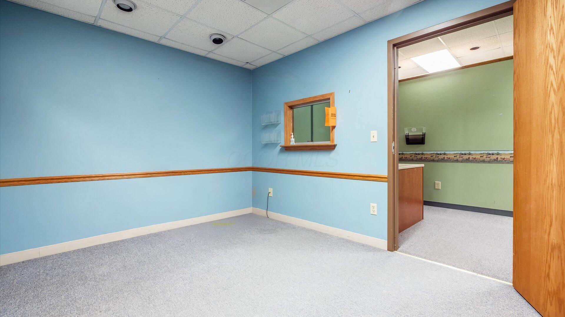 927 Wheeling Avenue Property Photo 36