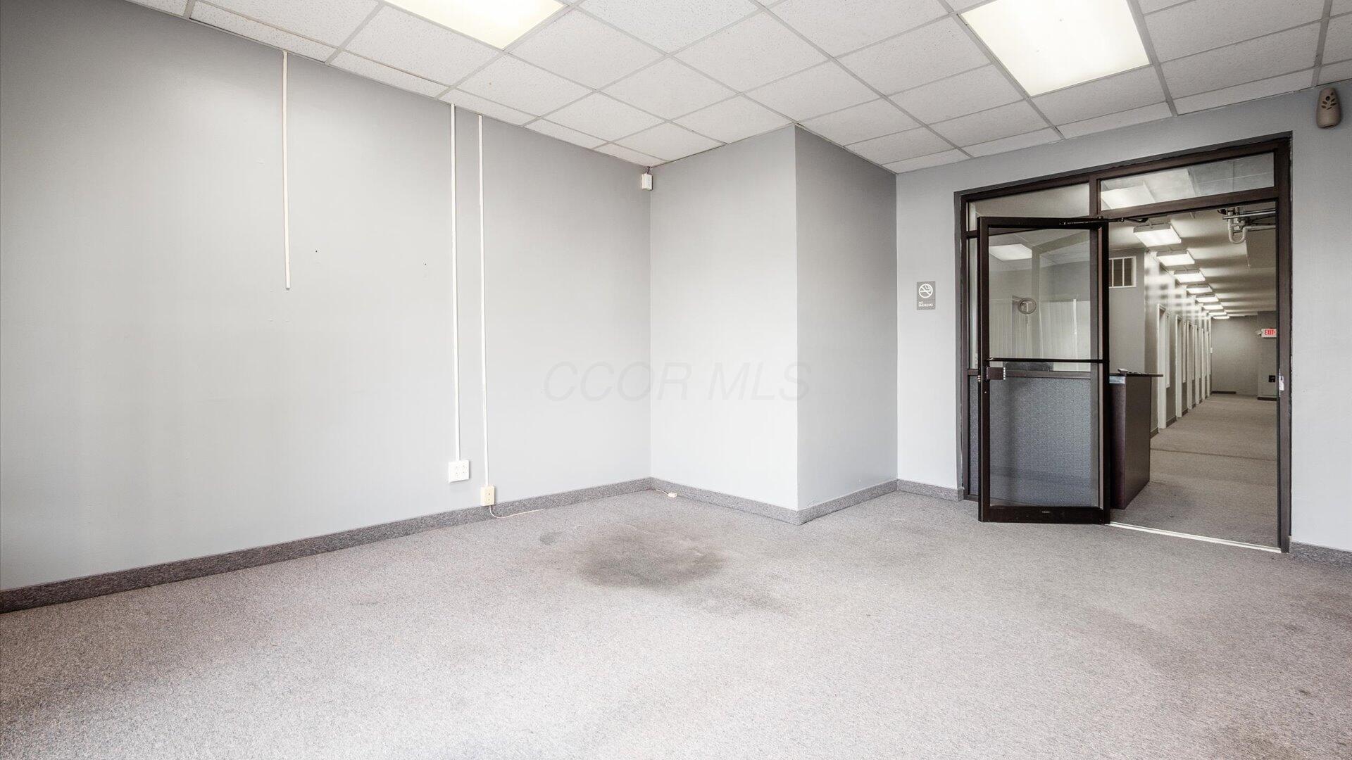 927 Wheeling Avenue Property Photo 12