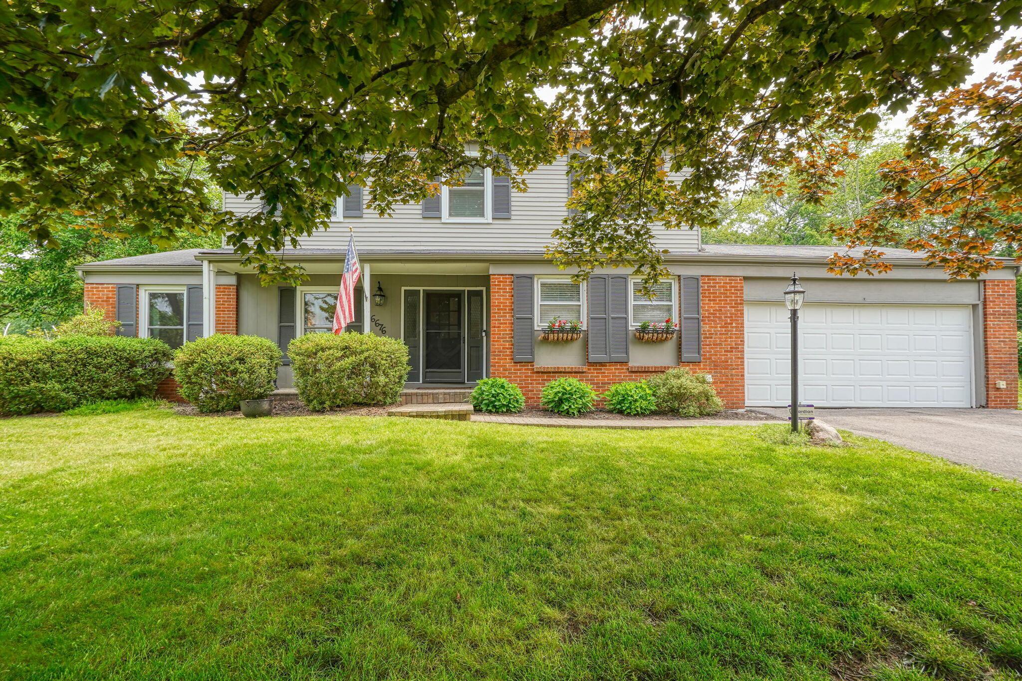 6676 Woodsedge Drive Property Photo 4