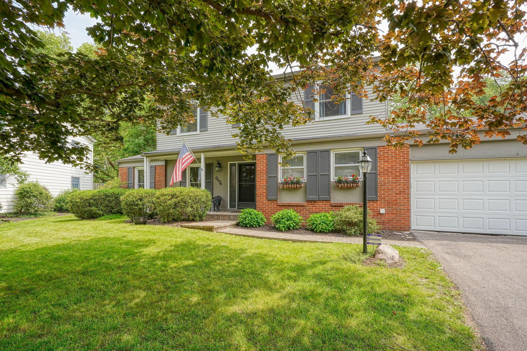 6676 Woodsedge Drive Property Photo 6