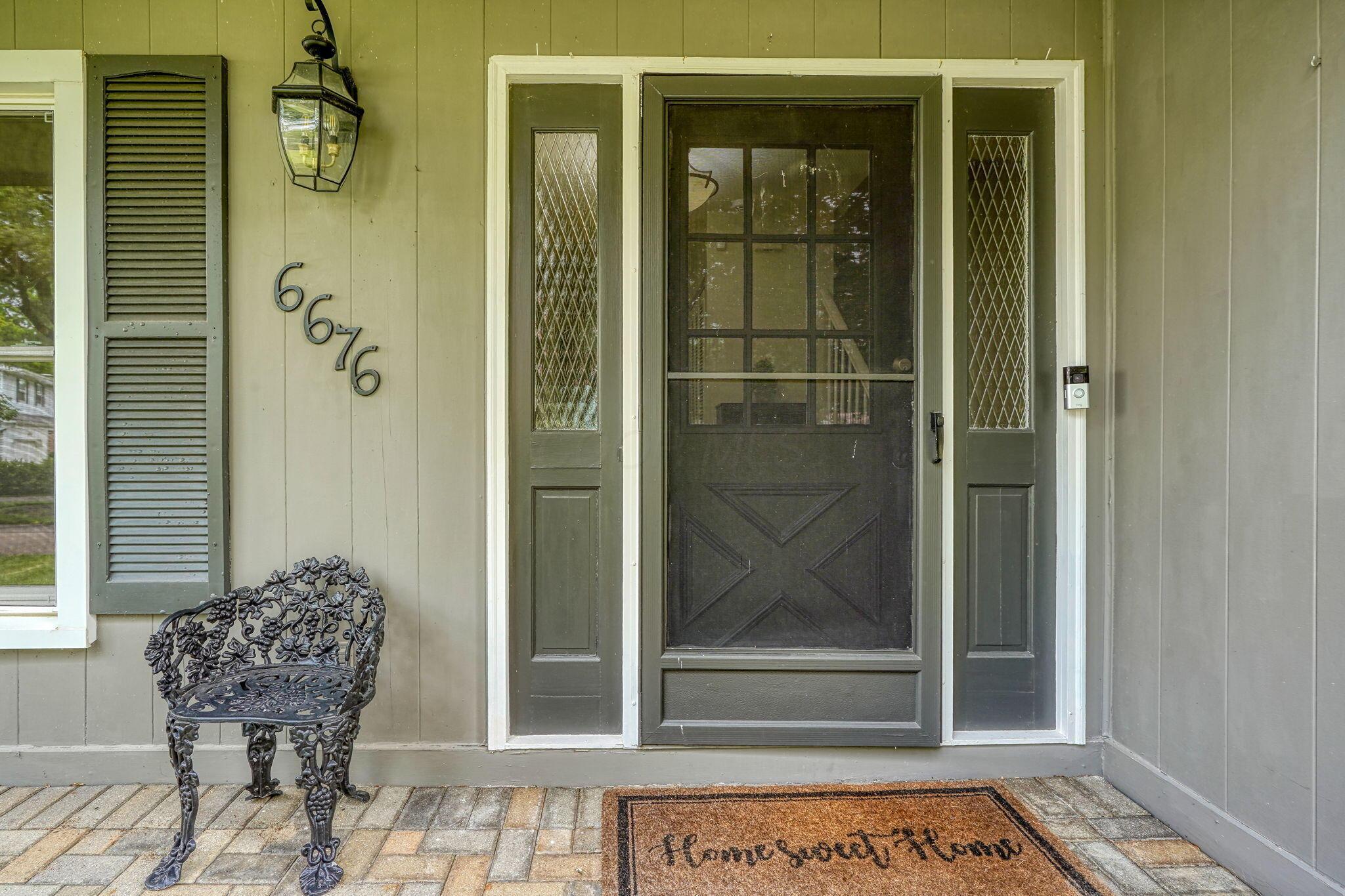 6676 Woodsedge Drive Property Photo 10