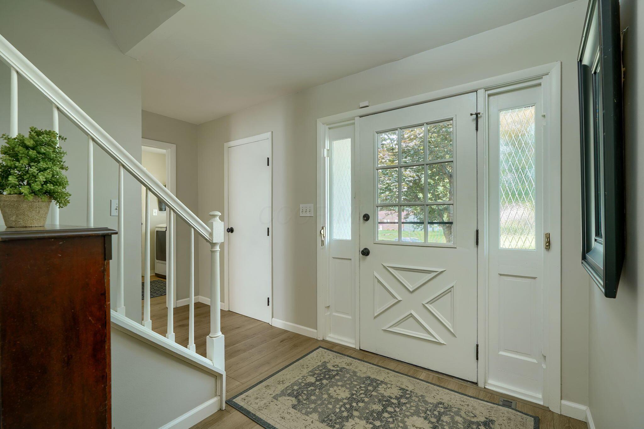 6676 Woodsedge Drive Property Photo 11