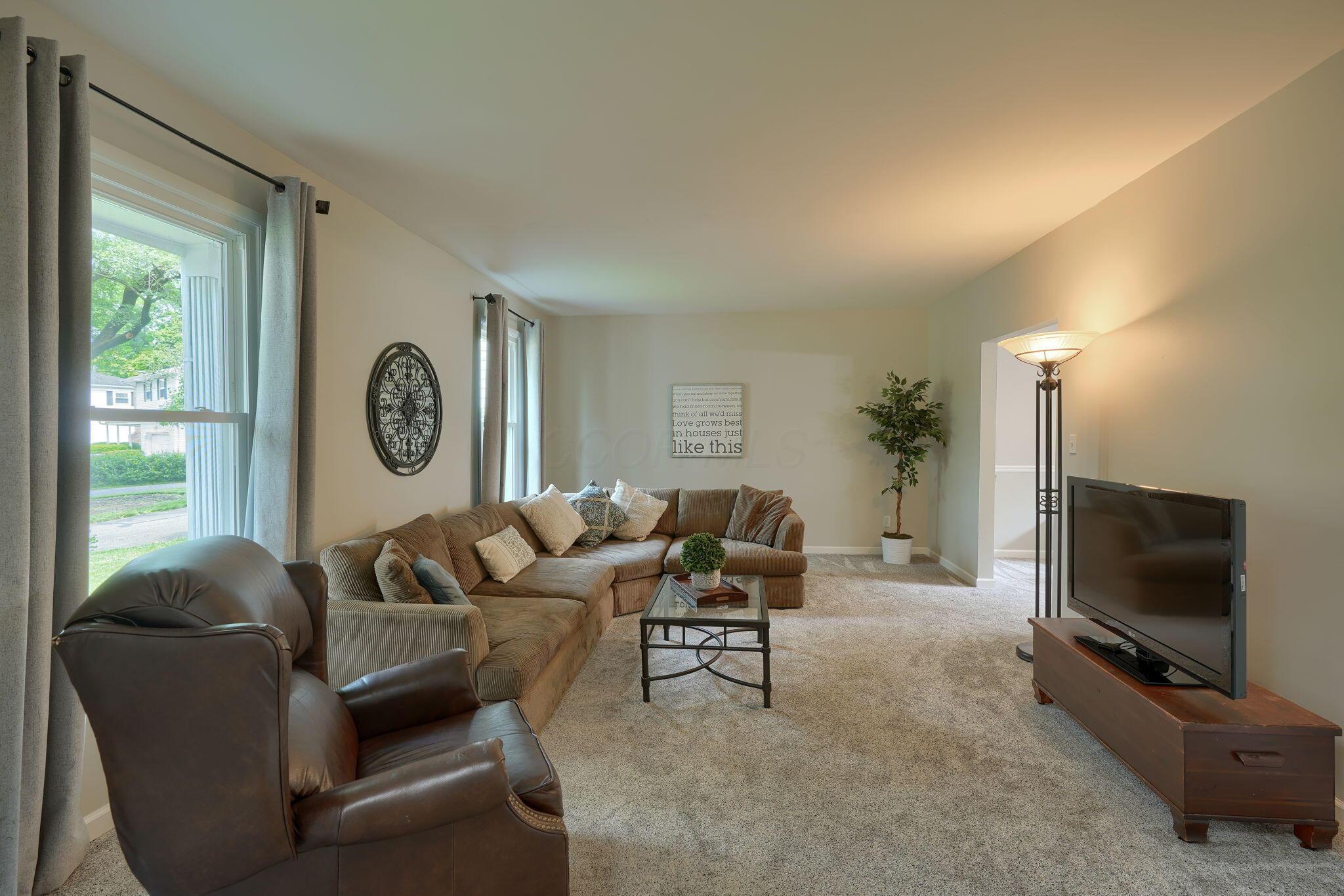 6676 Woodsedge Drive Property Photo 15