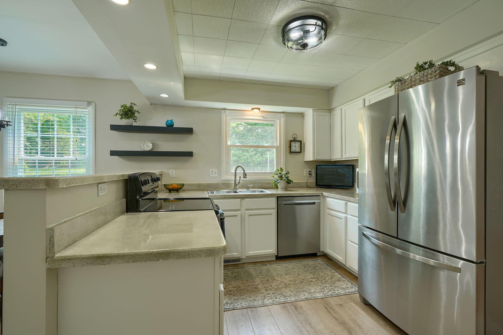 6676 Woodsedge Drive Property Photo 28