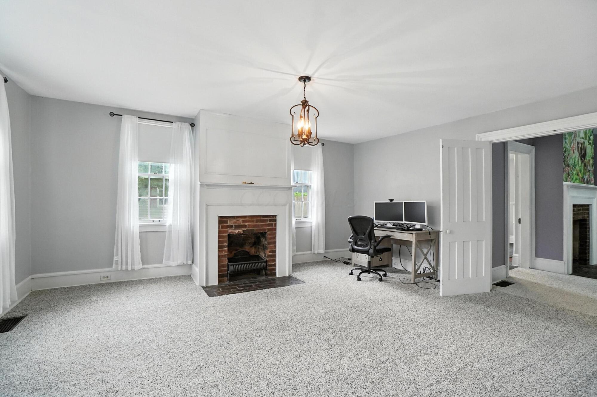 565 Granville Street Property Photo 13