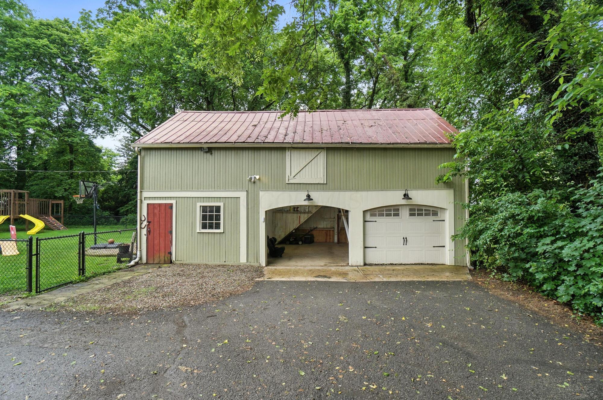 565 Granville Street Property Photo 43