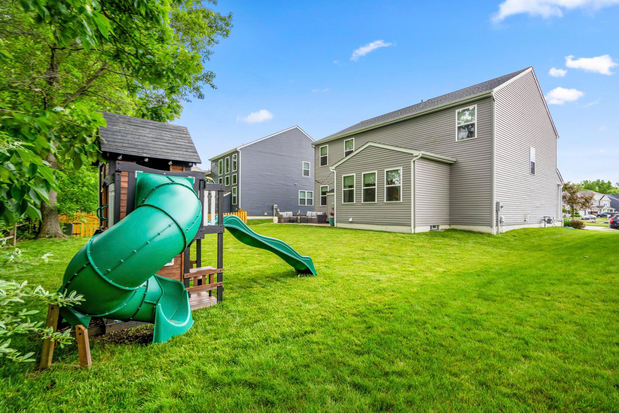 8022 Narrow Leaf Drive Property Photo 4