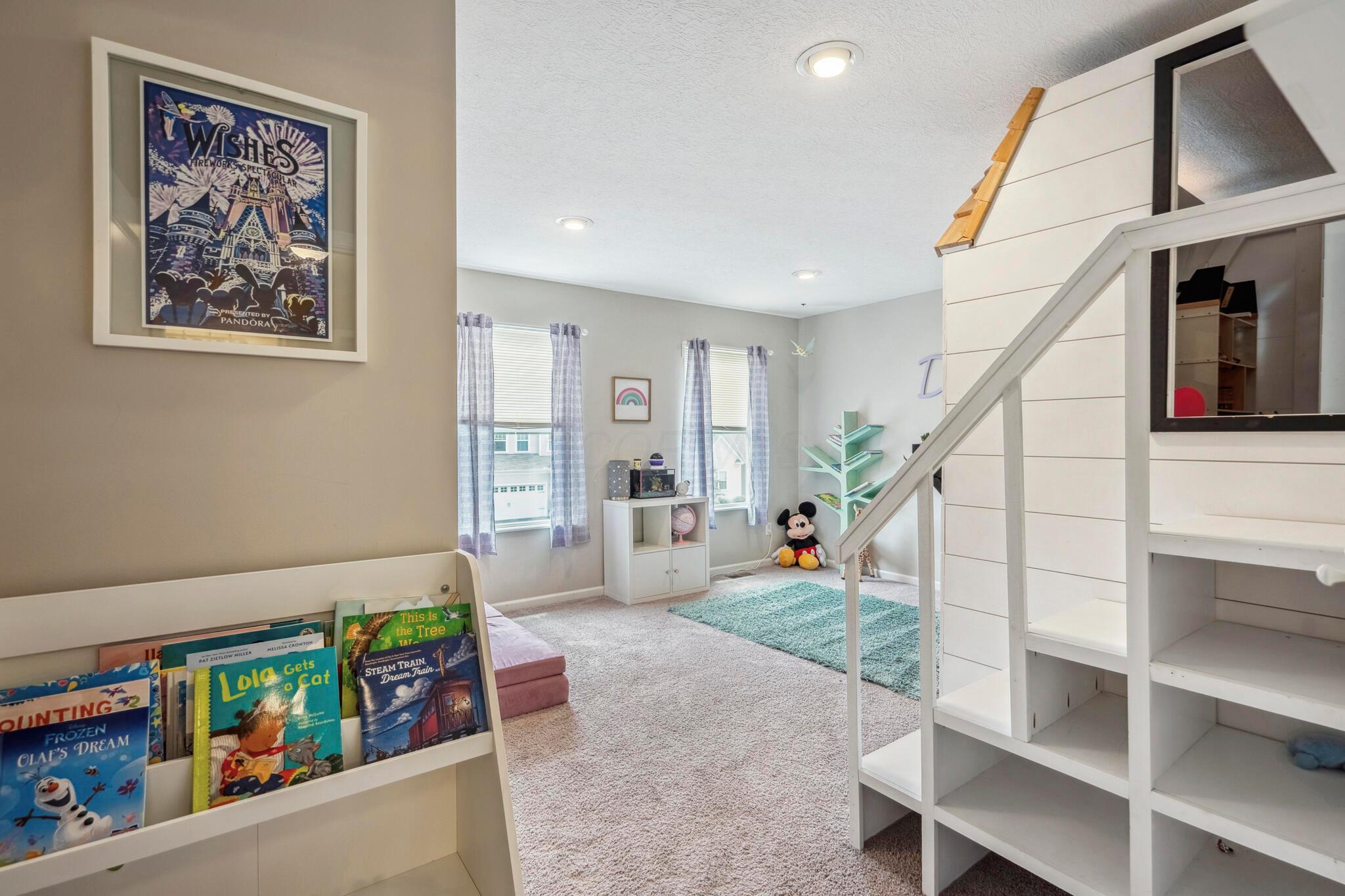 8022 Narrow Leaf Drive Property Photo 28