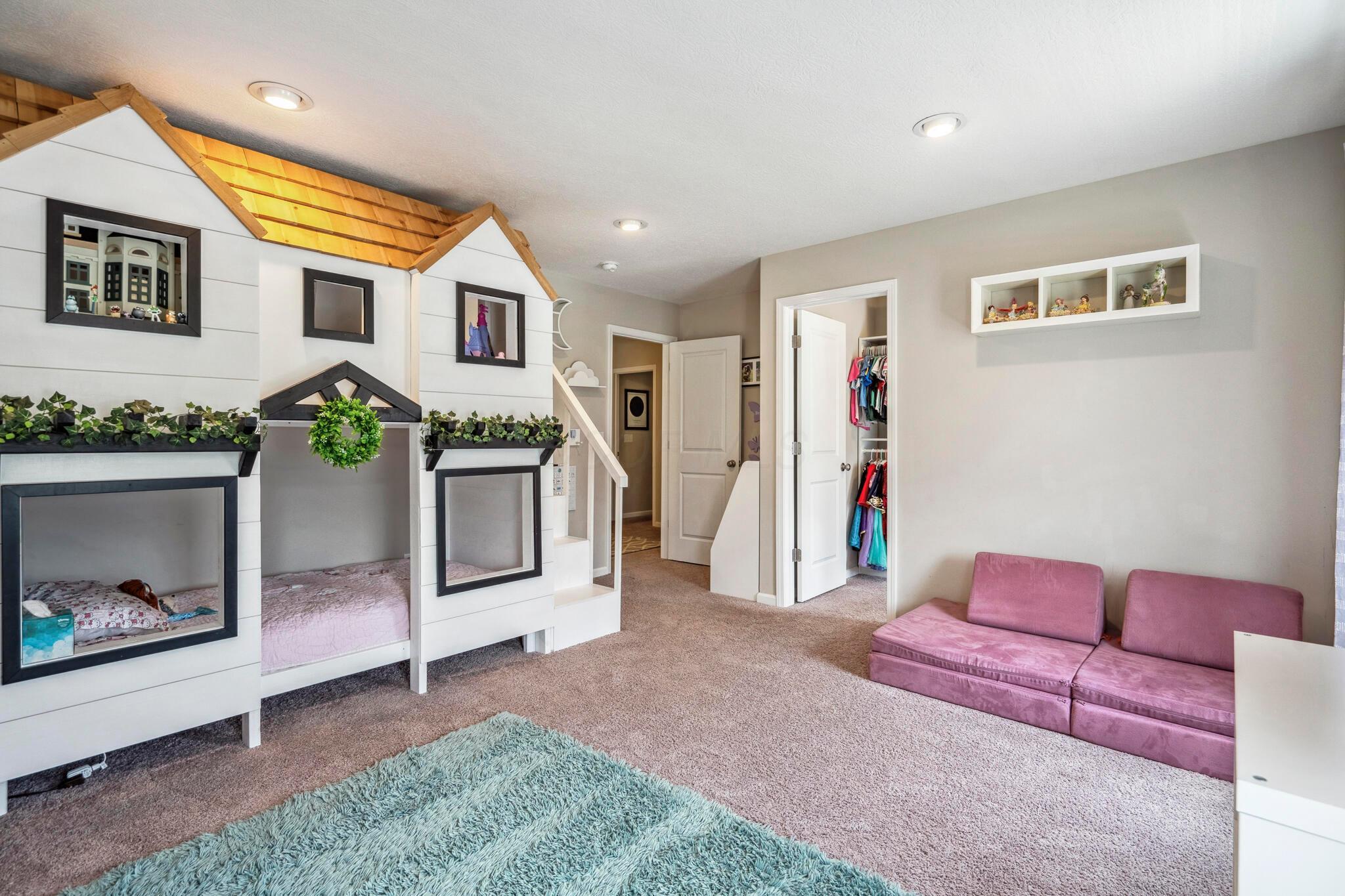 8022 Narrow Leaf Drive Property Photo 29
