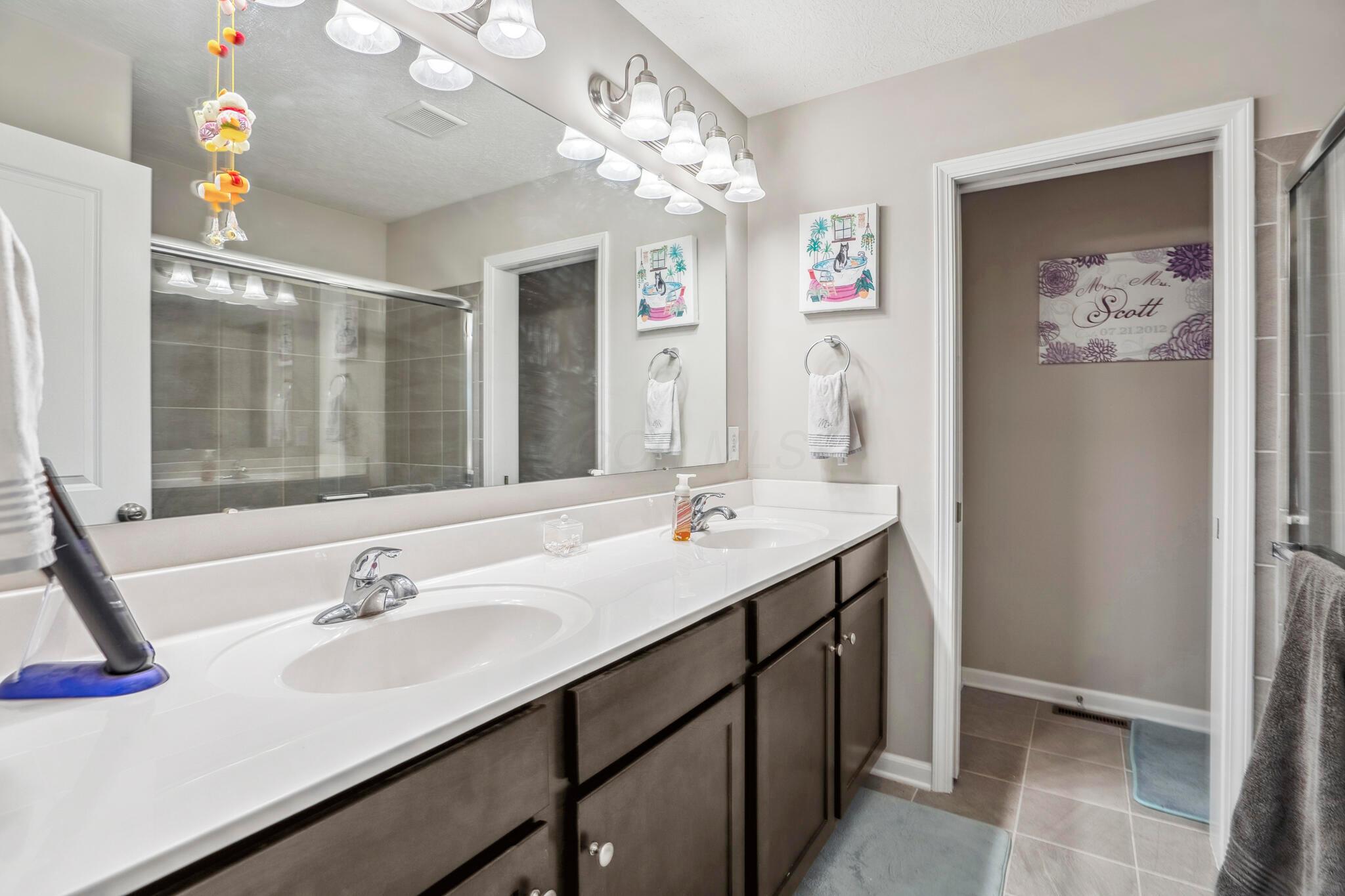 8022 Narrow Leaf Drive Property Photo 39