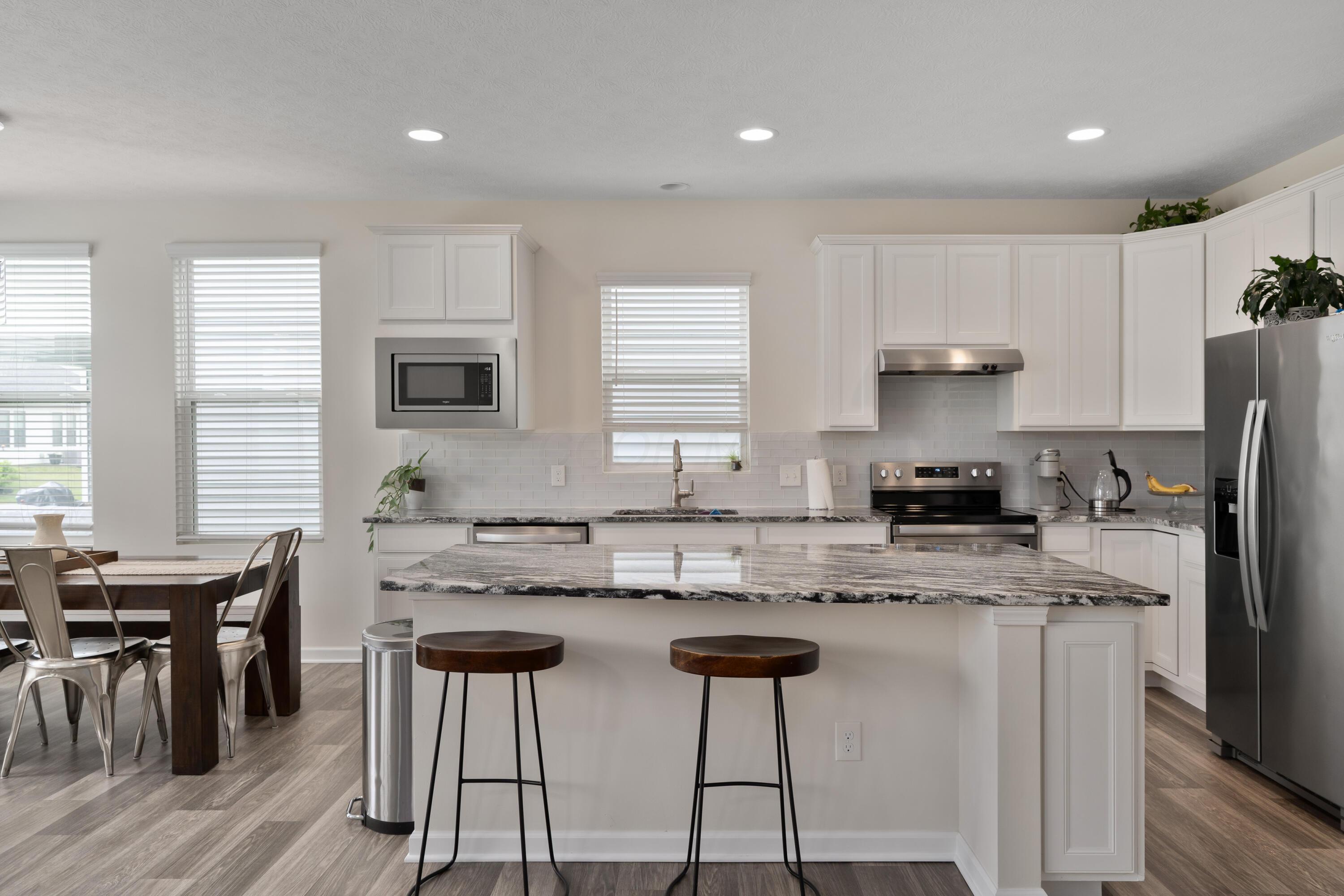 6724 Cat Singer Circle S Property Photo 1