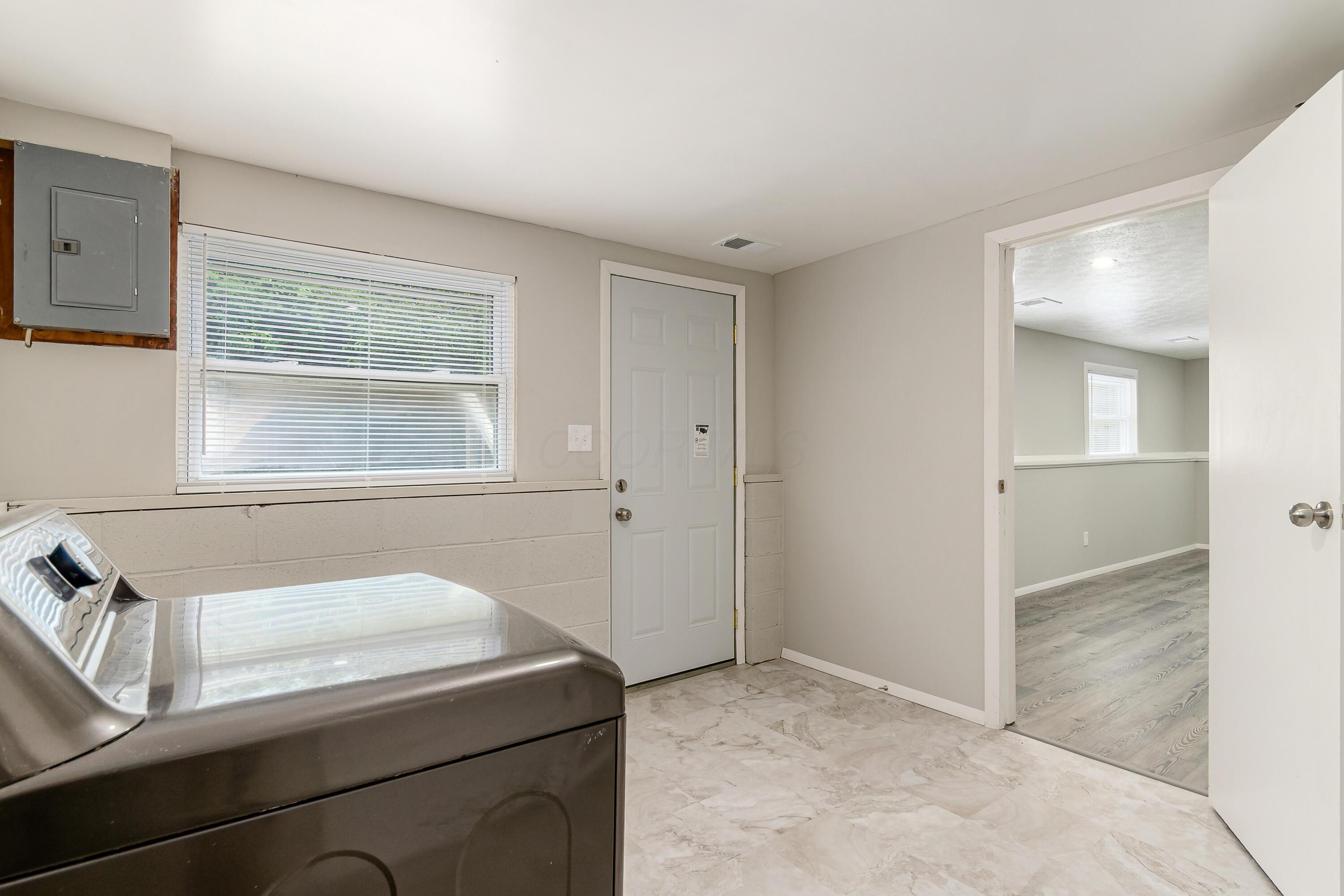 1902 Binbrook Court Property Photo 22