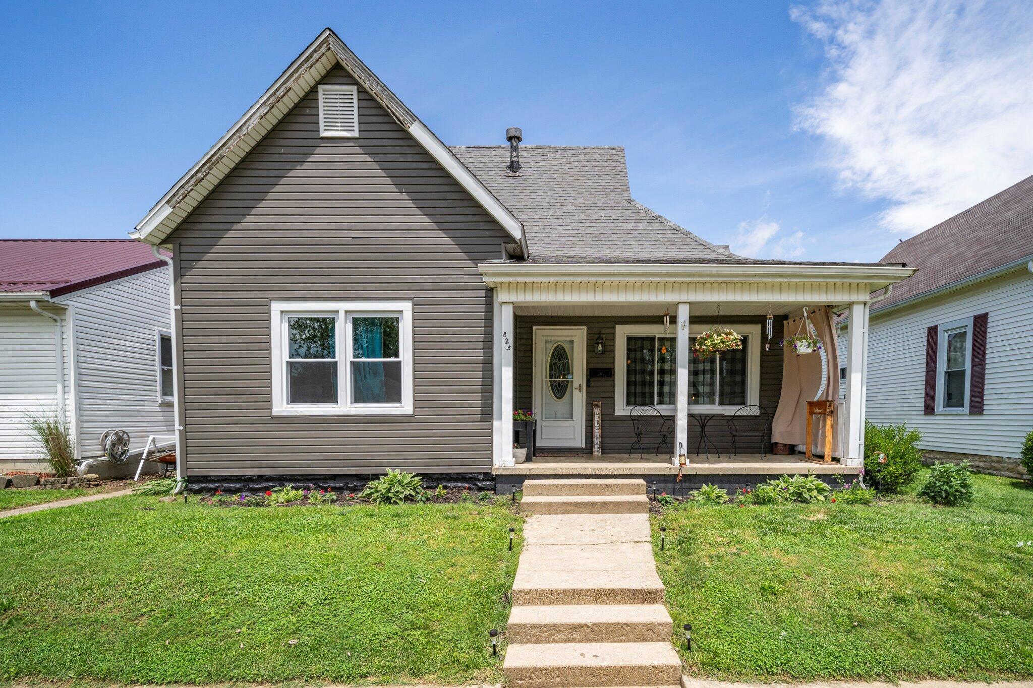825 Mirabeau Street Property Photo 1