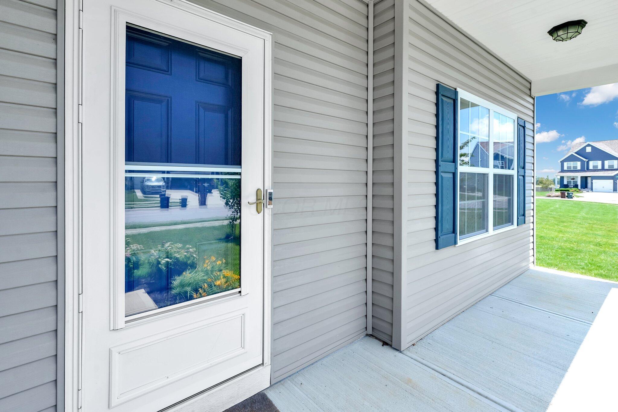 166 Rosewood Loop Se Property Photo 3