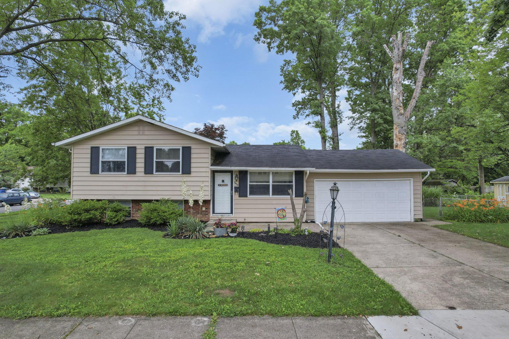 6498 Lexleigh Court Property Photo 1