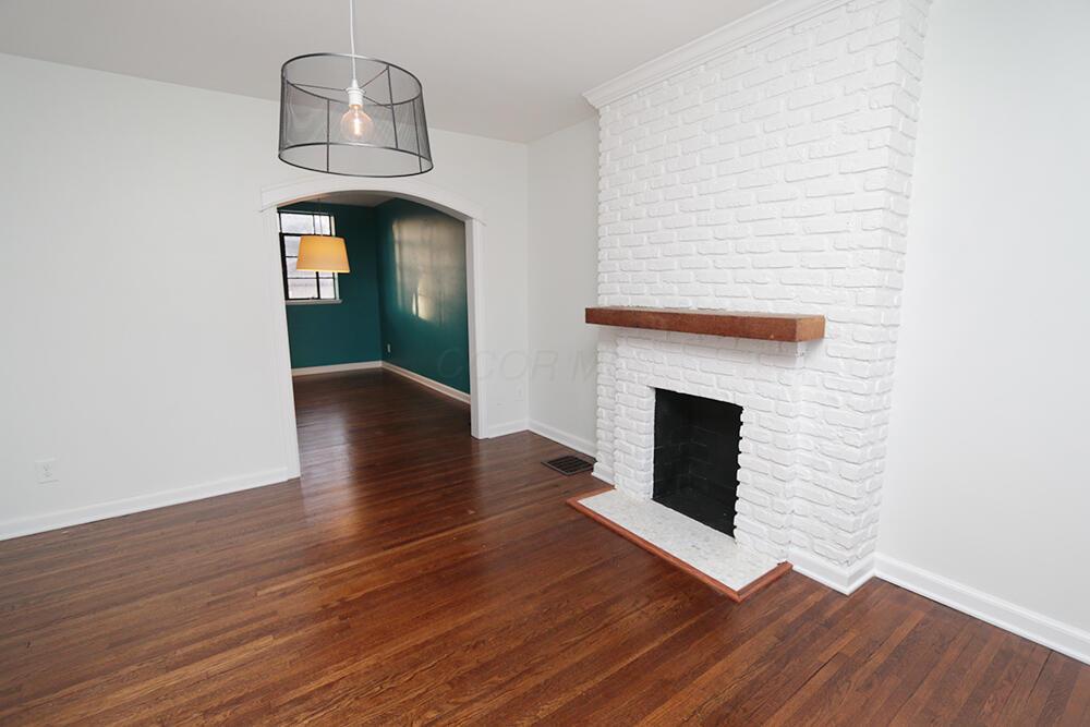 1303 Studer Avenue, 1299 Property Photo 9
