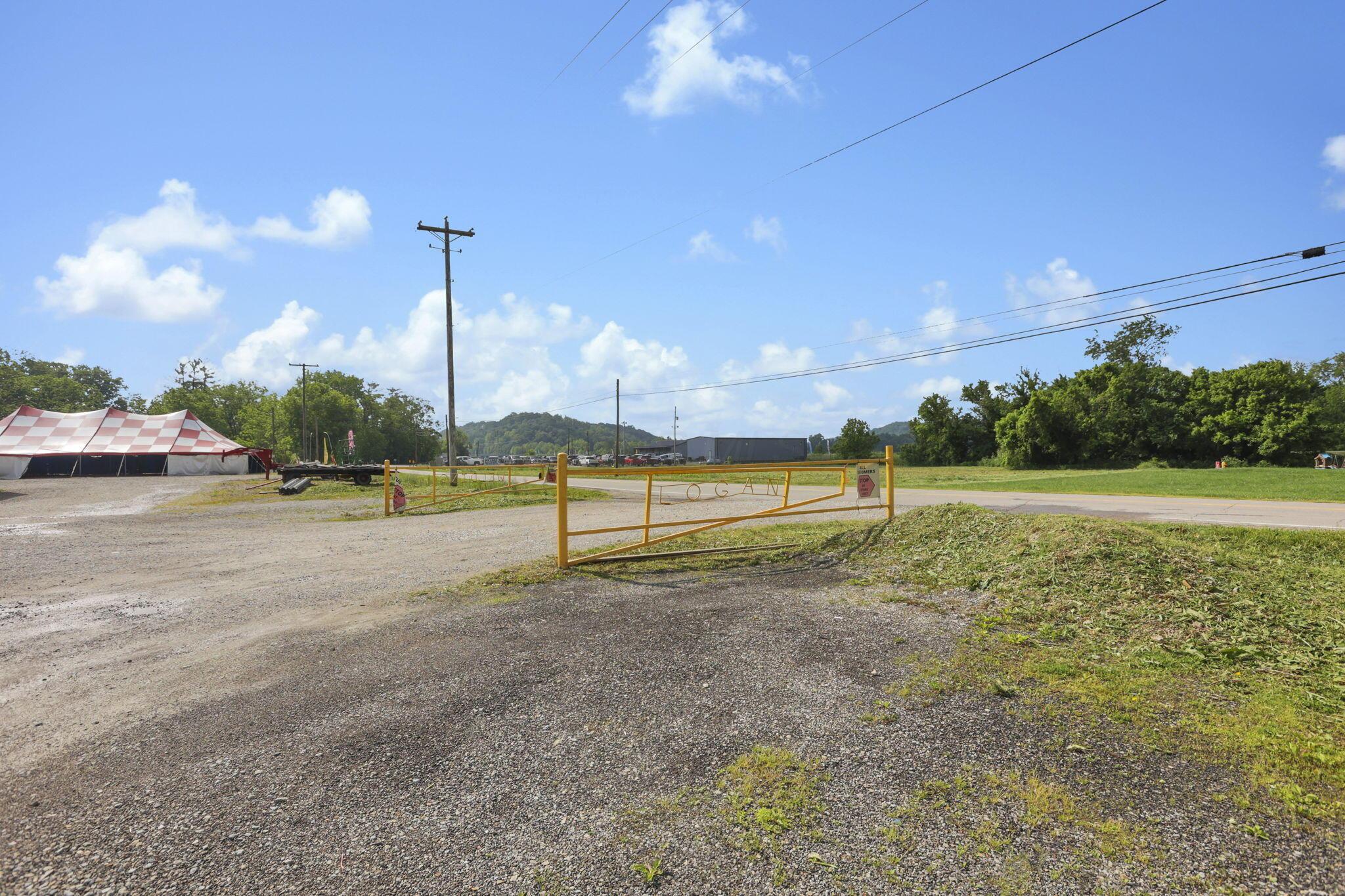 37062 Hocking Drive Property Photo 3