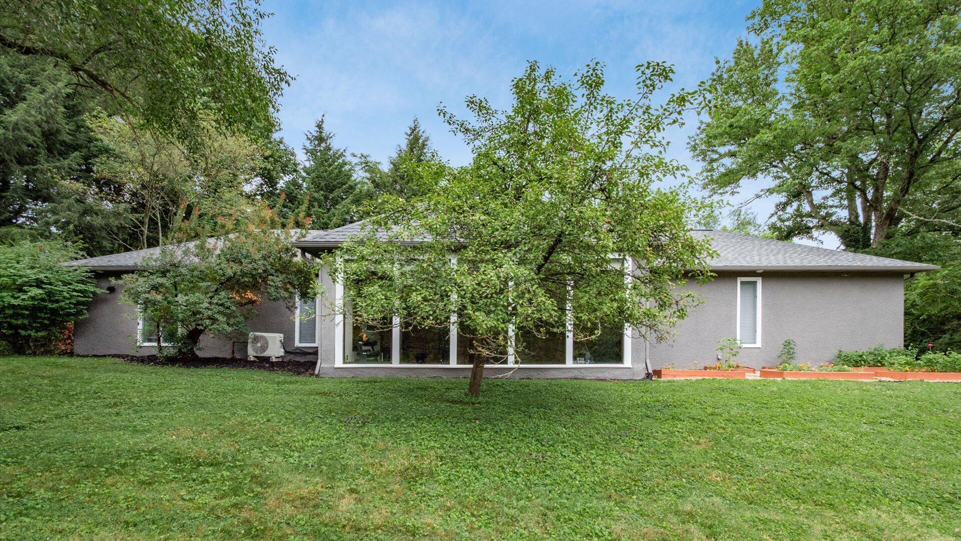 2830 Silver Street Property Photo 1