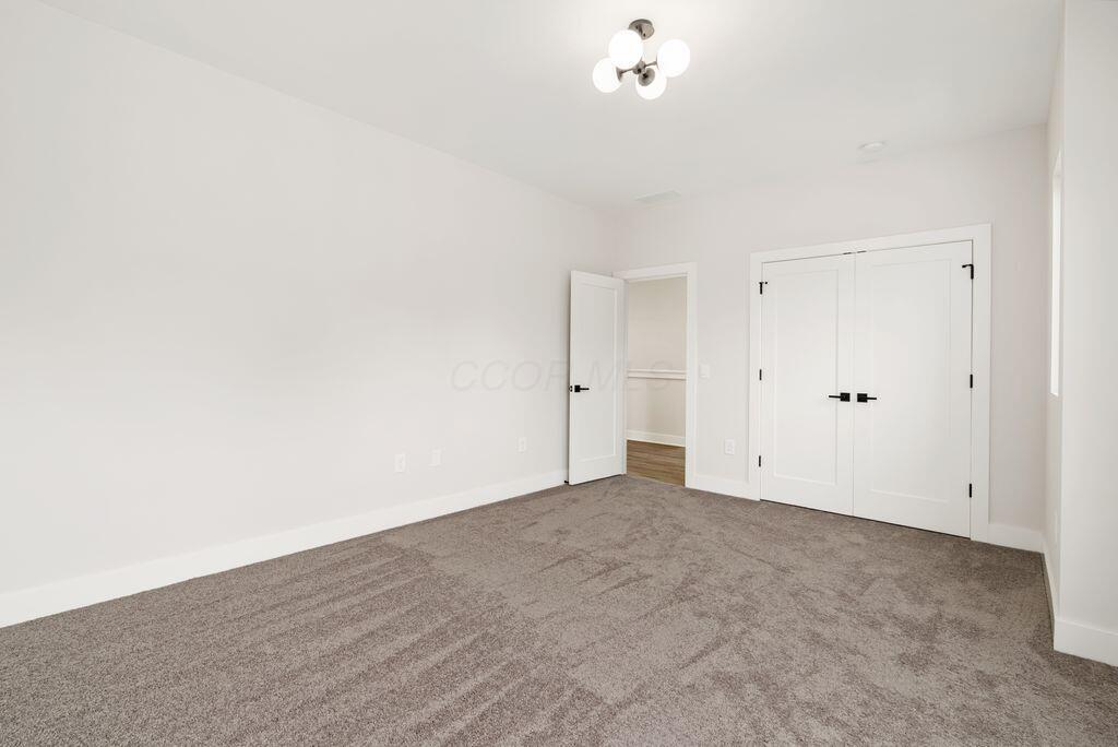 546 W Town Street Property Photo 17