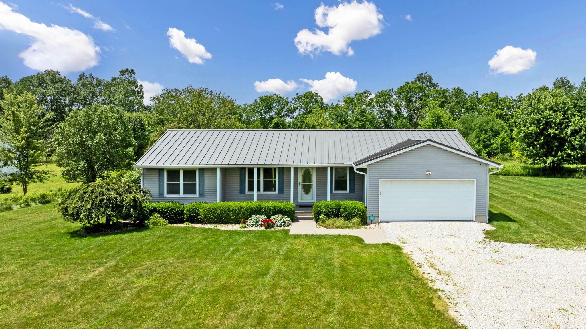 2165 Horseshoe Road Property Photo 1