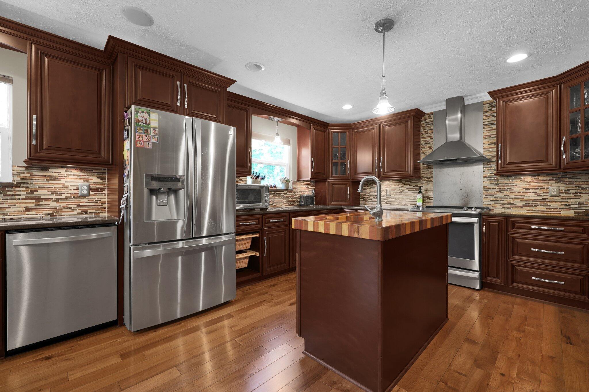285 Timber Ridge Drive Property Photo 8
