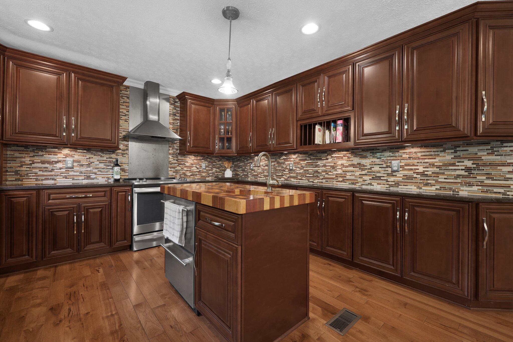 285 Timber Ridge Drive Property Photo 10