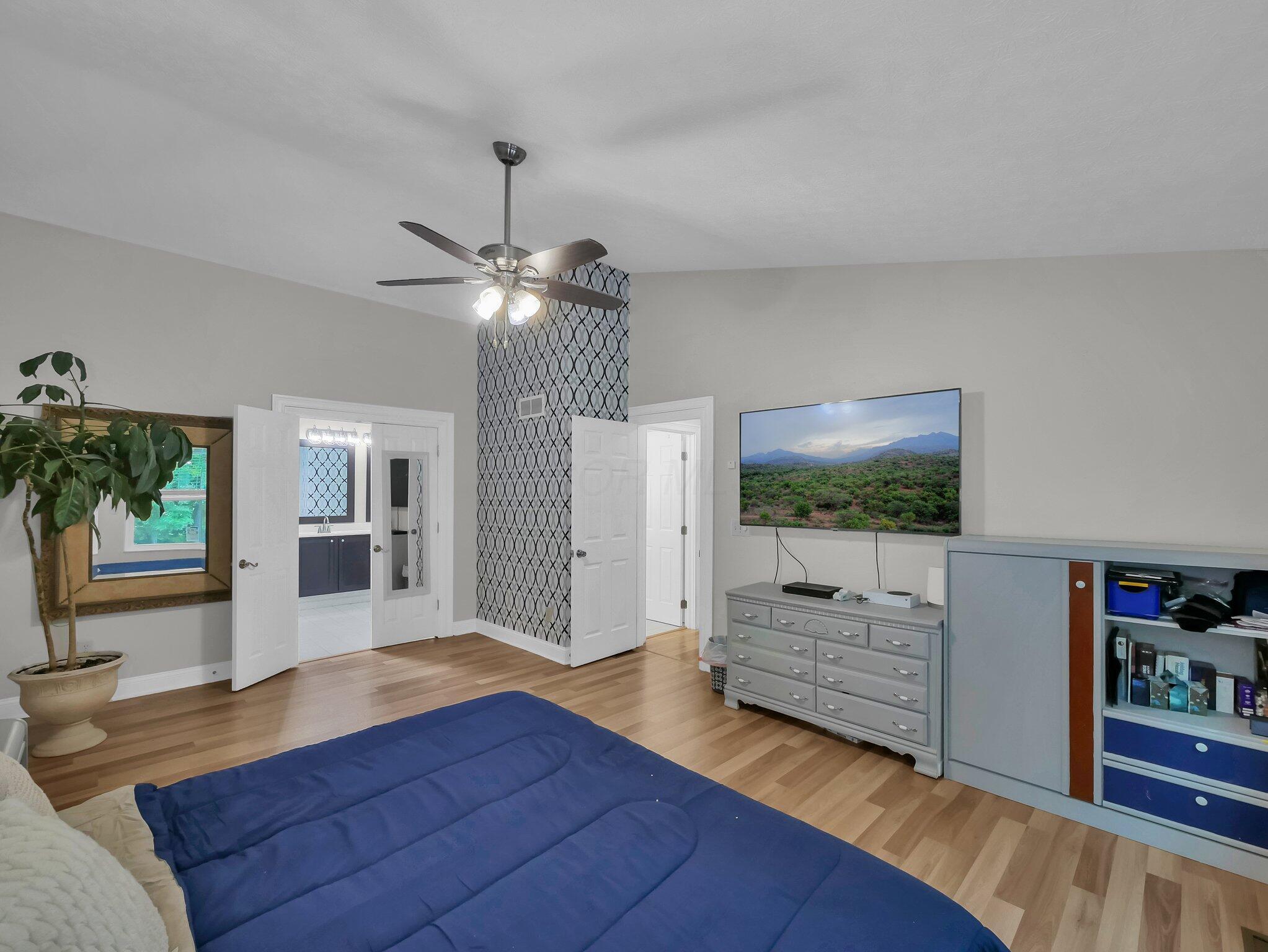832 Lynnfield Drive Property Photo 16