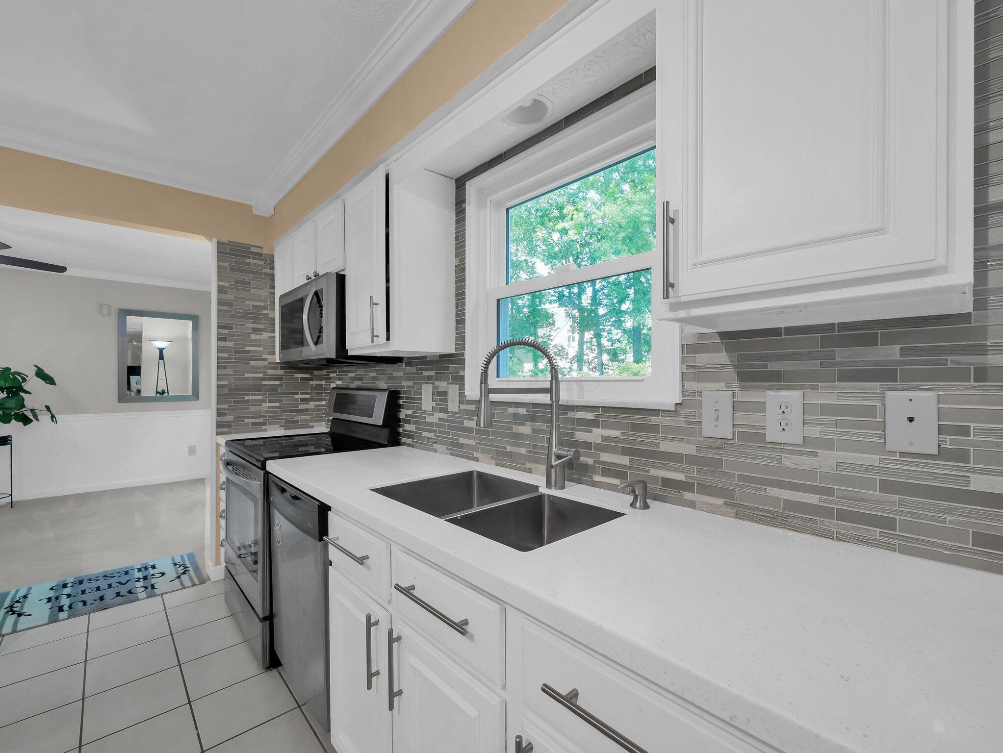 832 Lynnfield Drive Property Photo 26