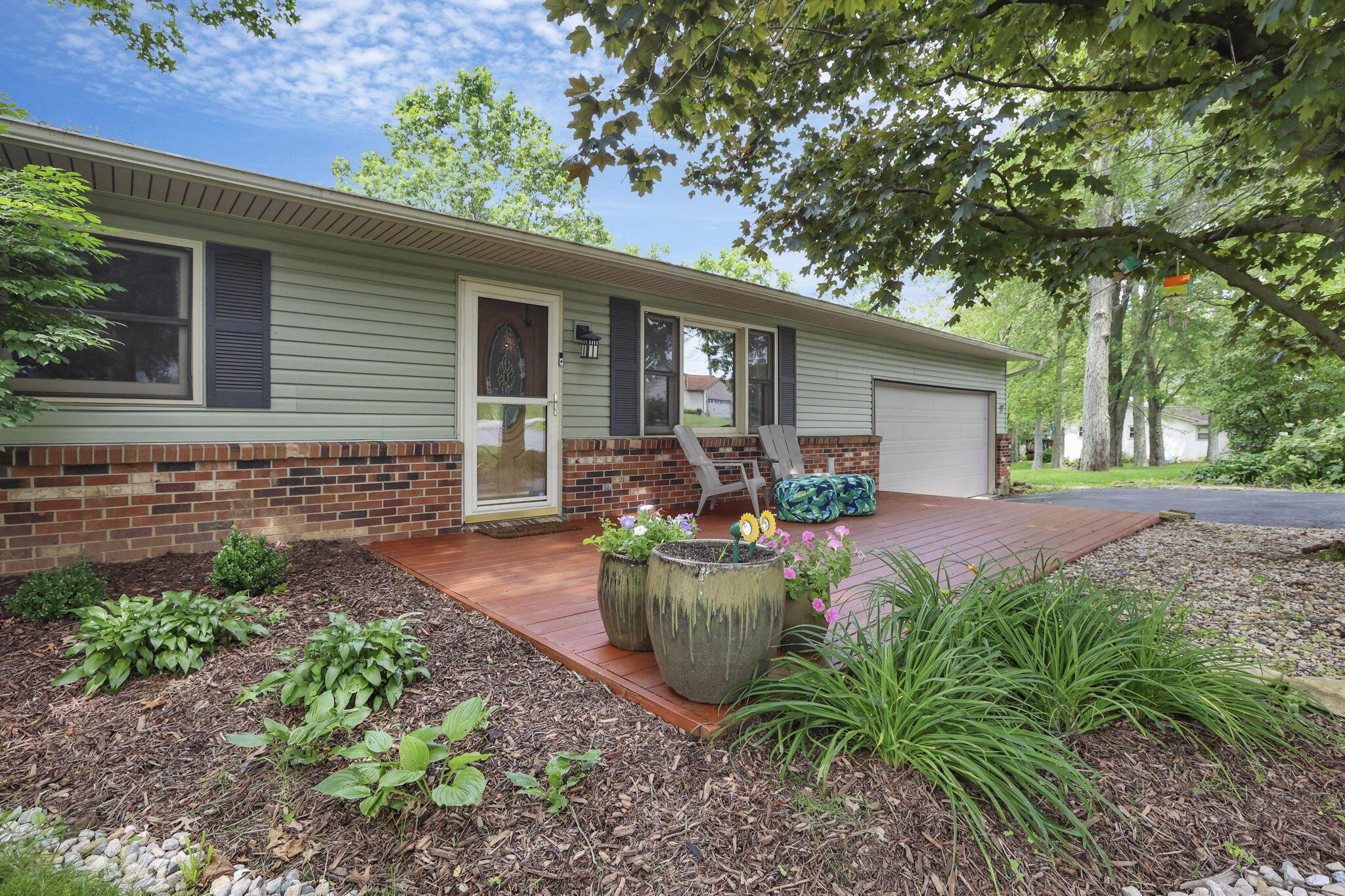 748 Forward Pass Road SW