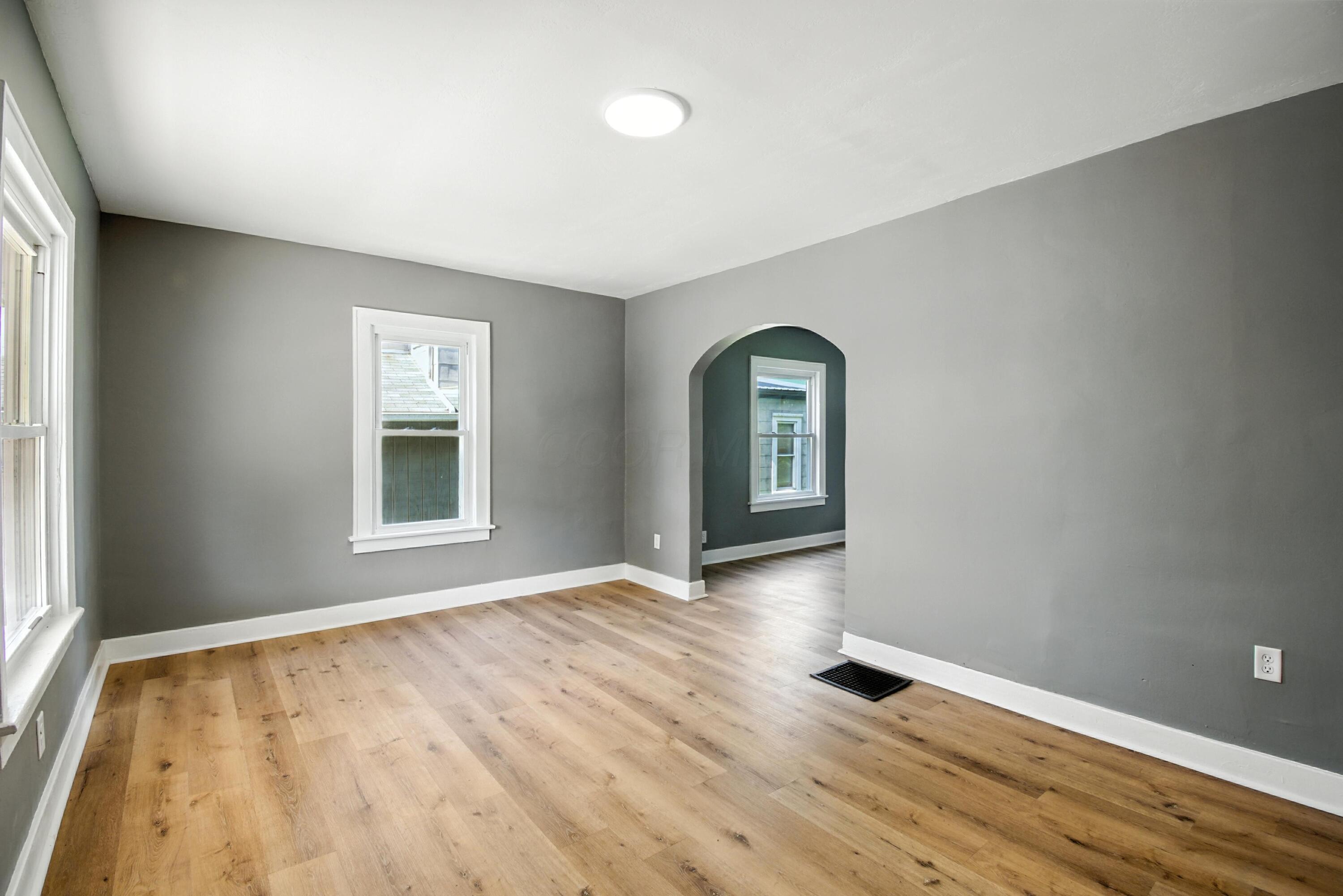 456 Park Street Property Photo 4
