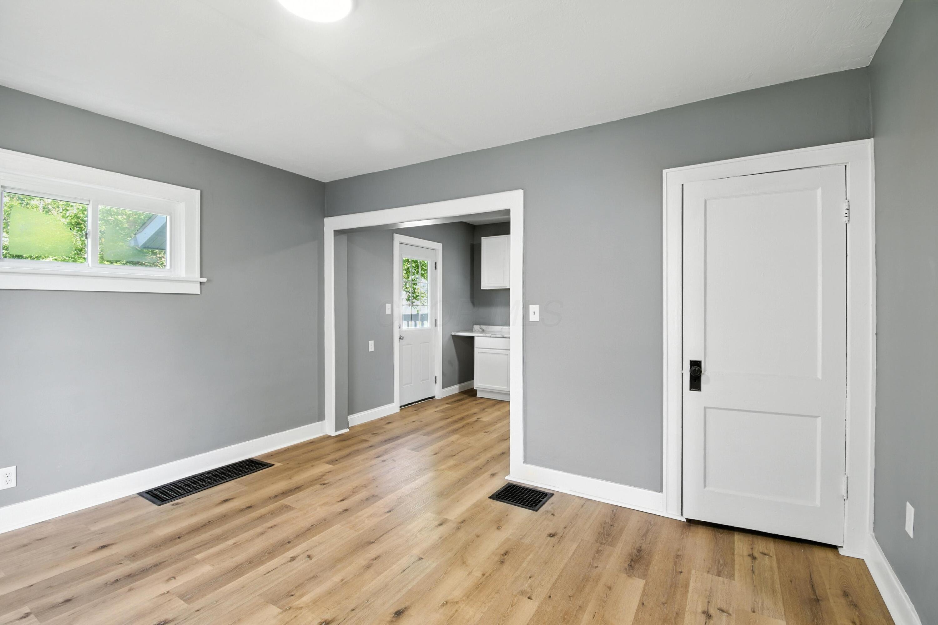 456 Park Street Property Photo 6