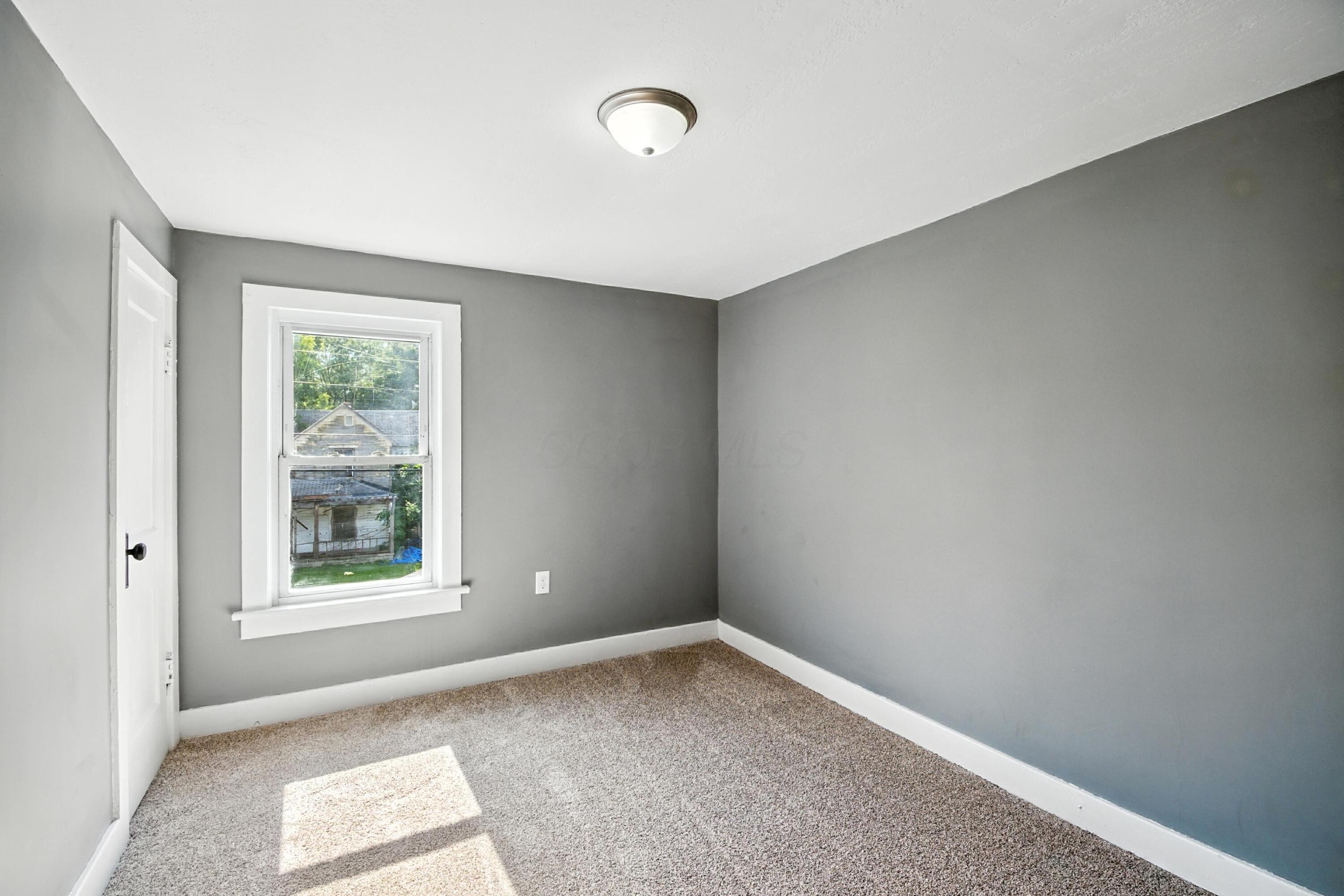 456 Park Street Property Photo 15