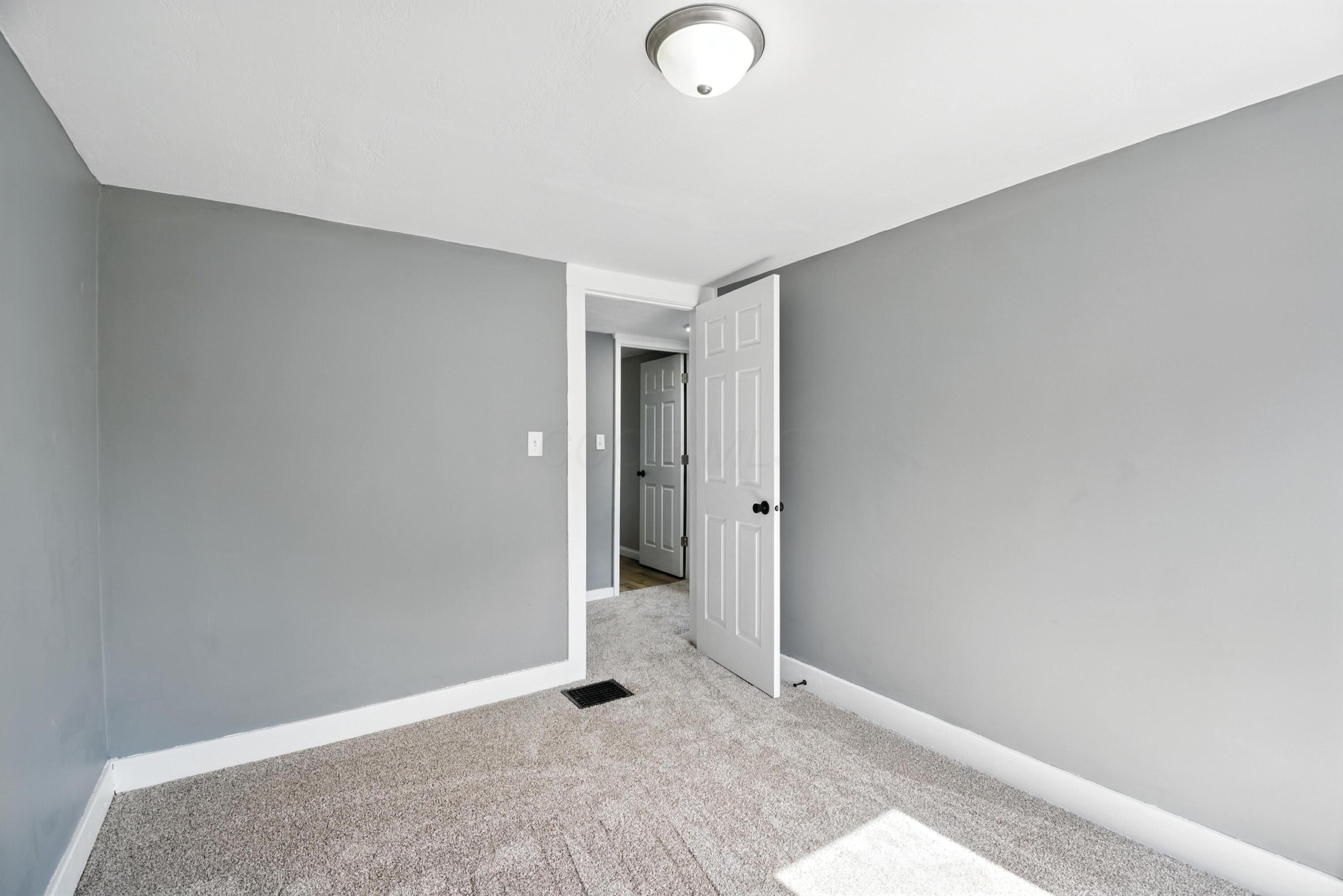 456 Park Street Property Photo 16