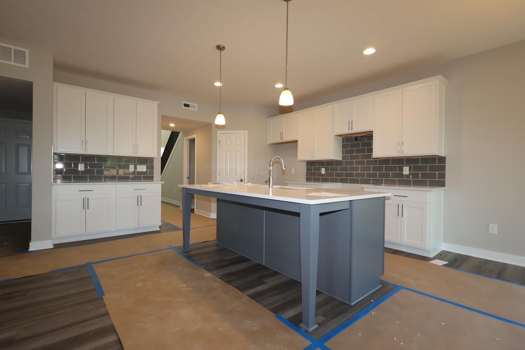 7094 Unitas Loop Property Photo 4