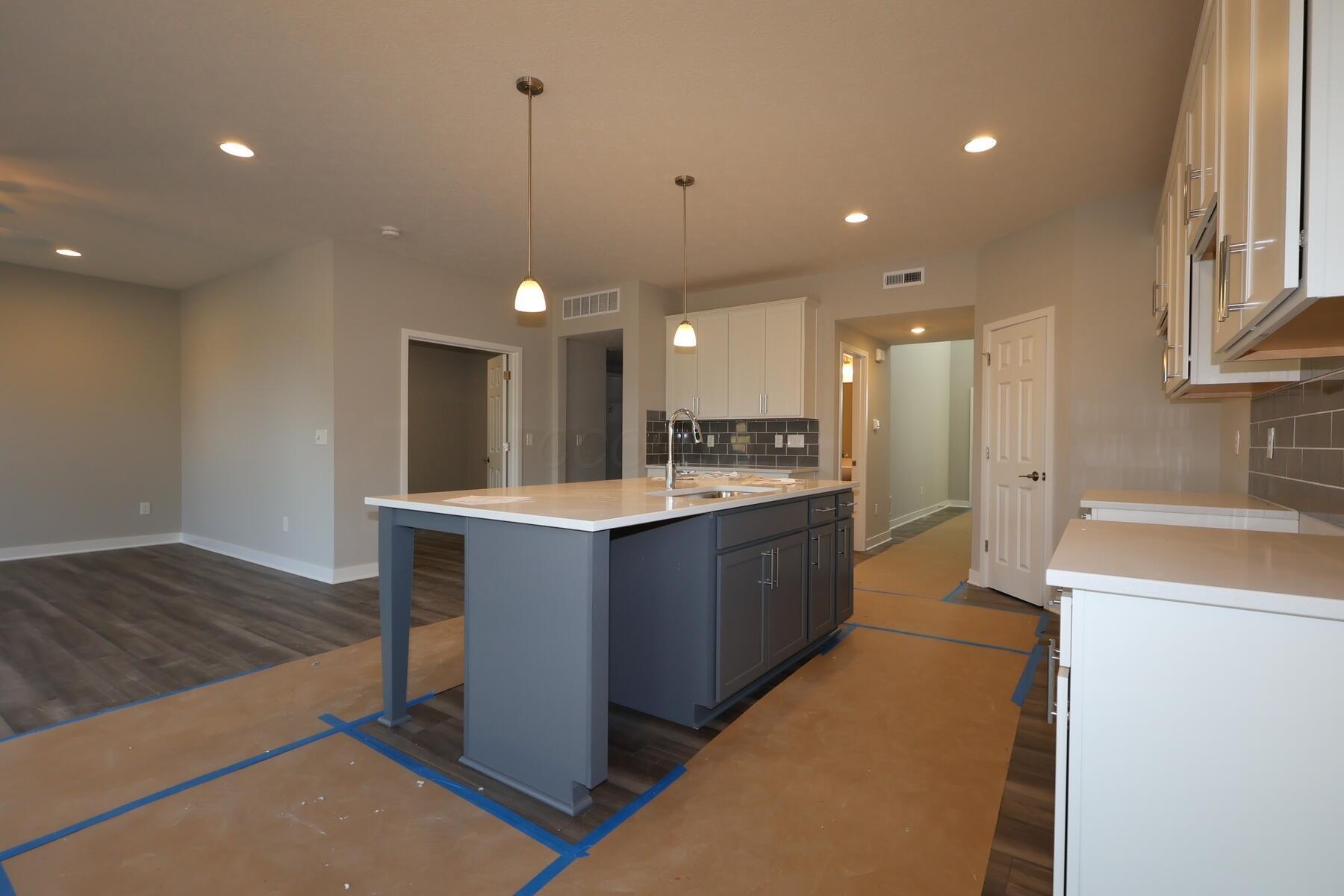 7094 Unitas Loop Property Photo 7