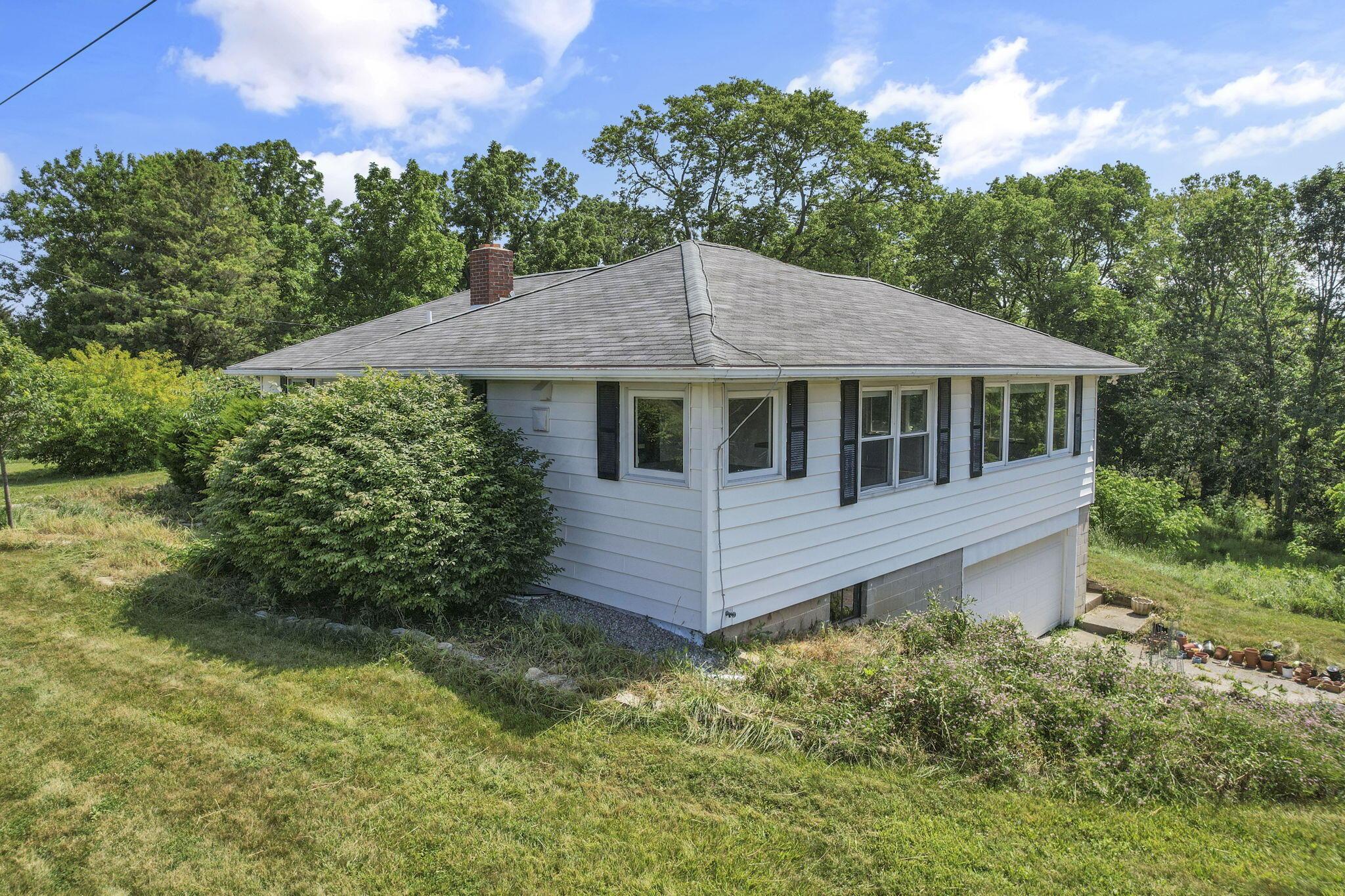 7688 State Route 257 Property Photo 2
