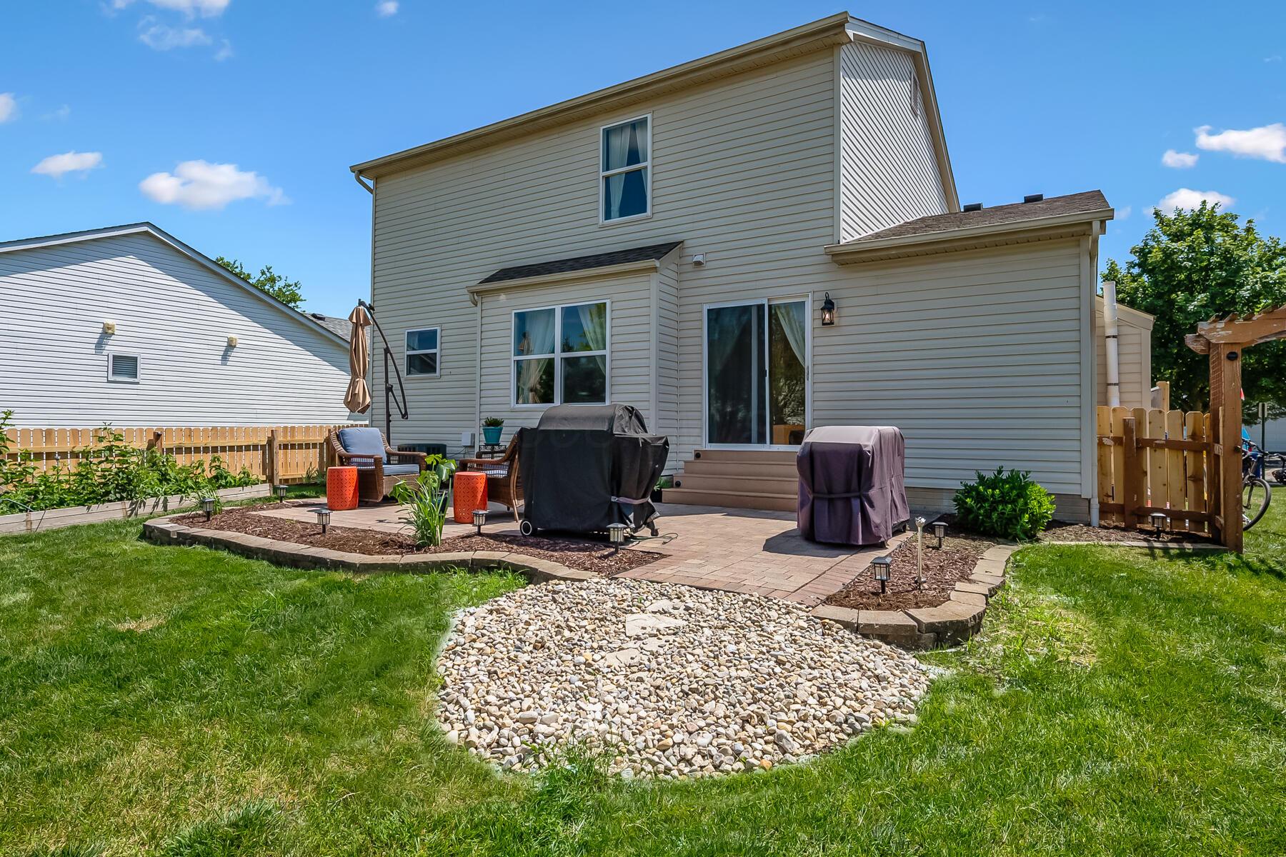 221 Harvard Loop Property Photo 6