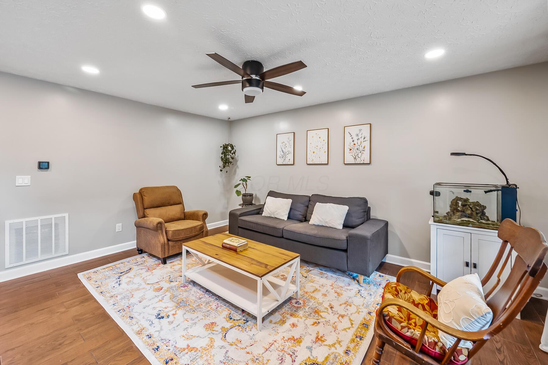 221 Harvard Loop Property Photo 19
