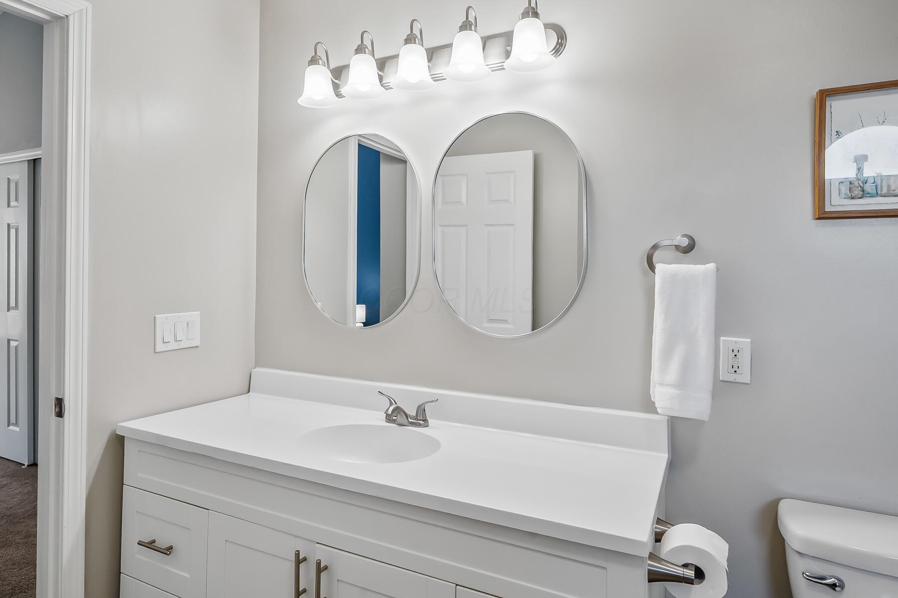 221 Harvard Loop Property Photo 39