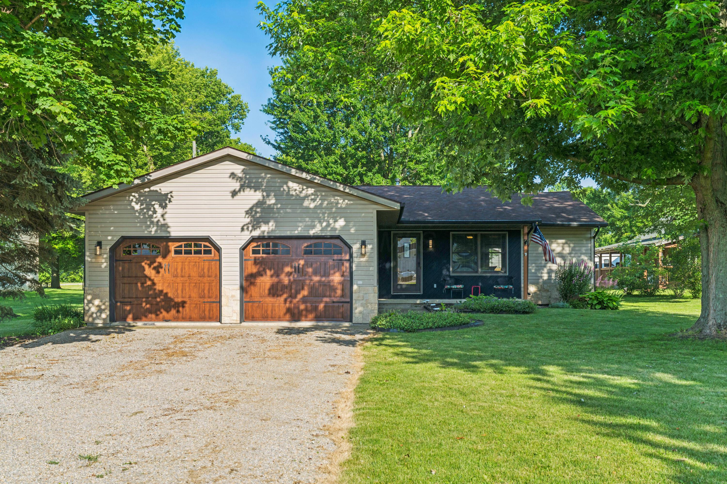 4490 N Bank Road Property Photo 1