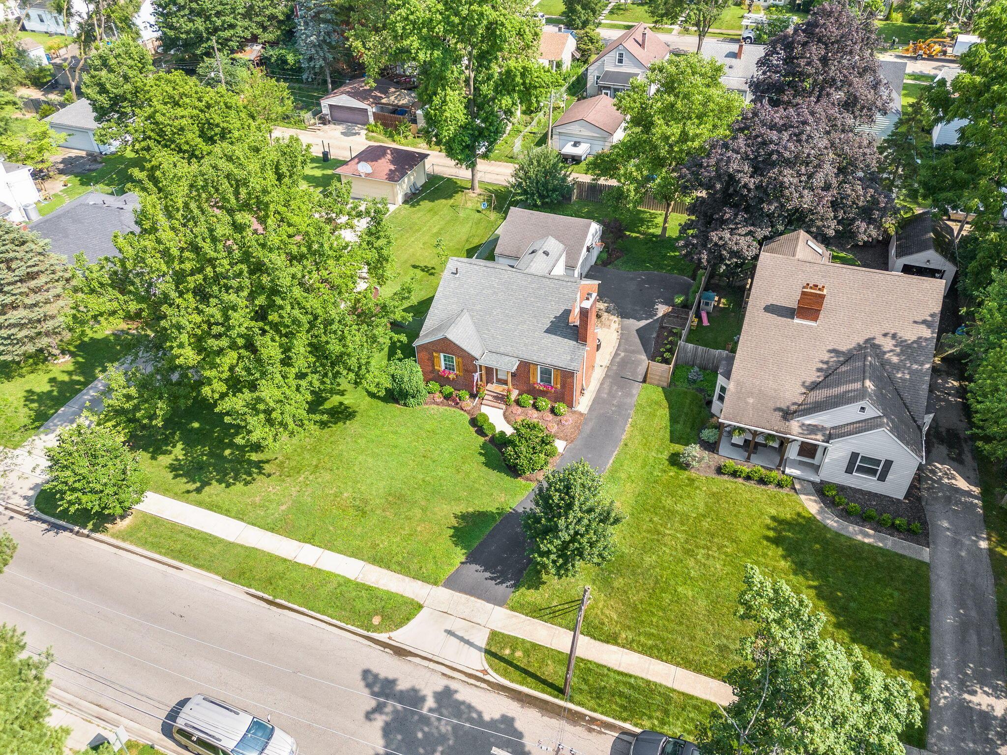 2698 Ruhl Avenue Property Photo 4