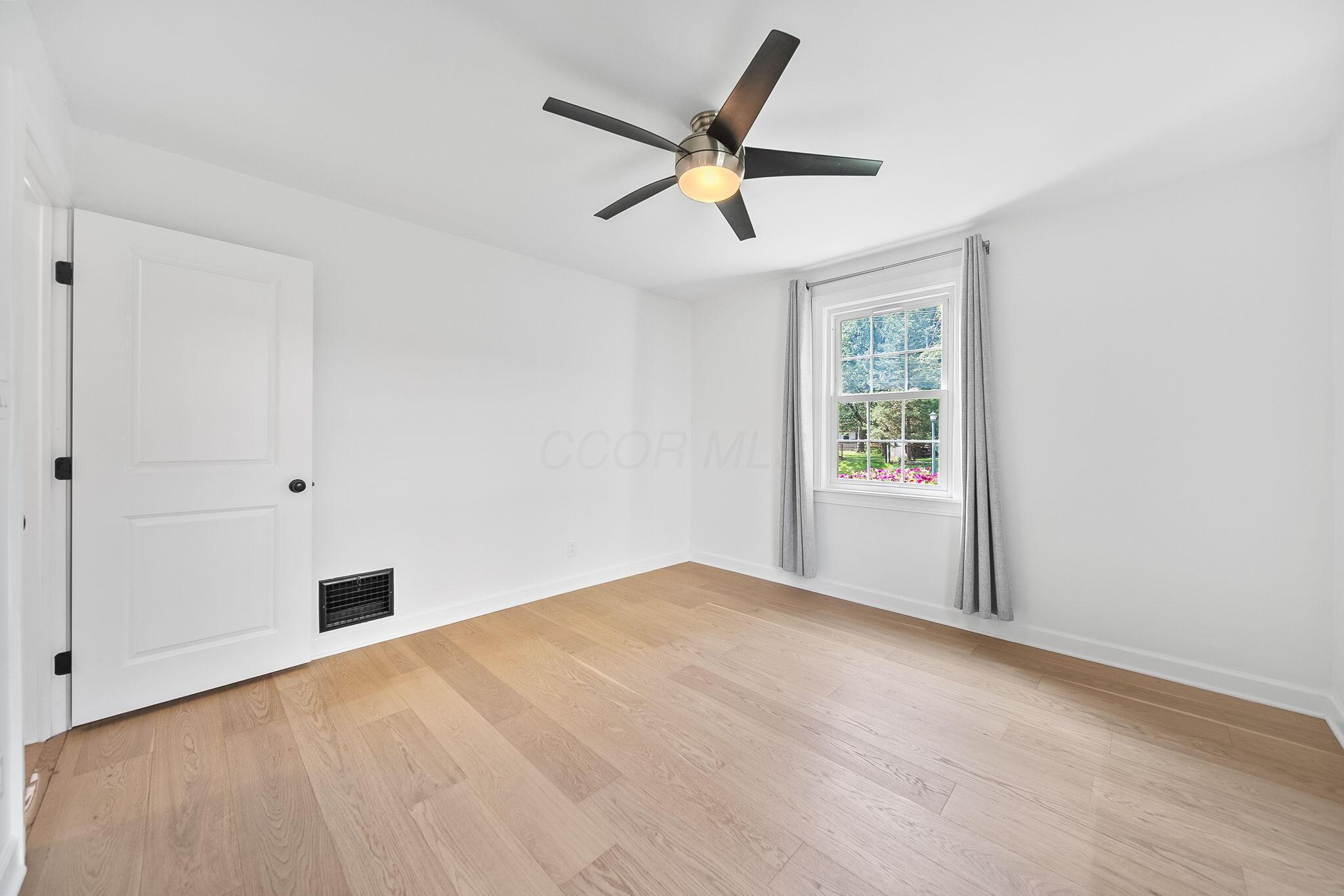 2698 Ruhl Avenue Property Photo 24