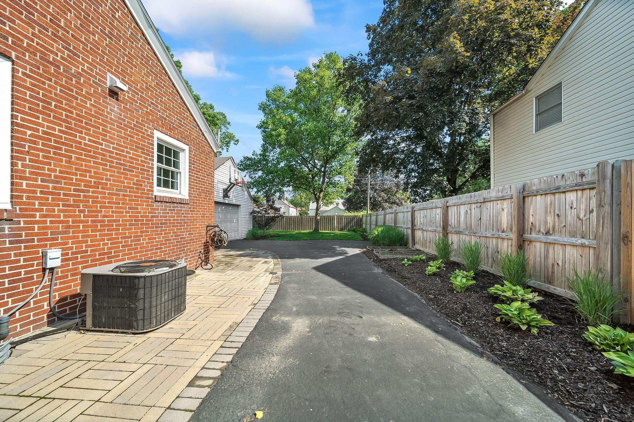 2698 Ruhl Avenue Property Photo 49