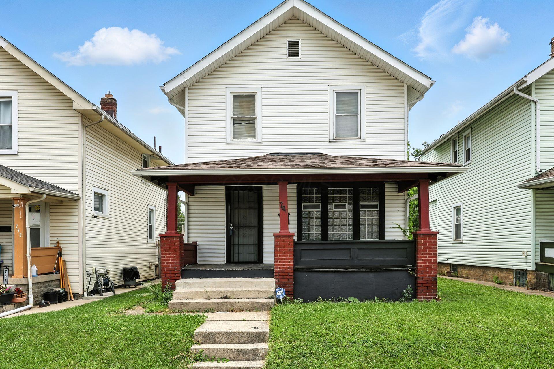 741 Heyl Avenue Property Photo 1